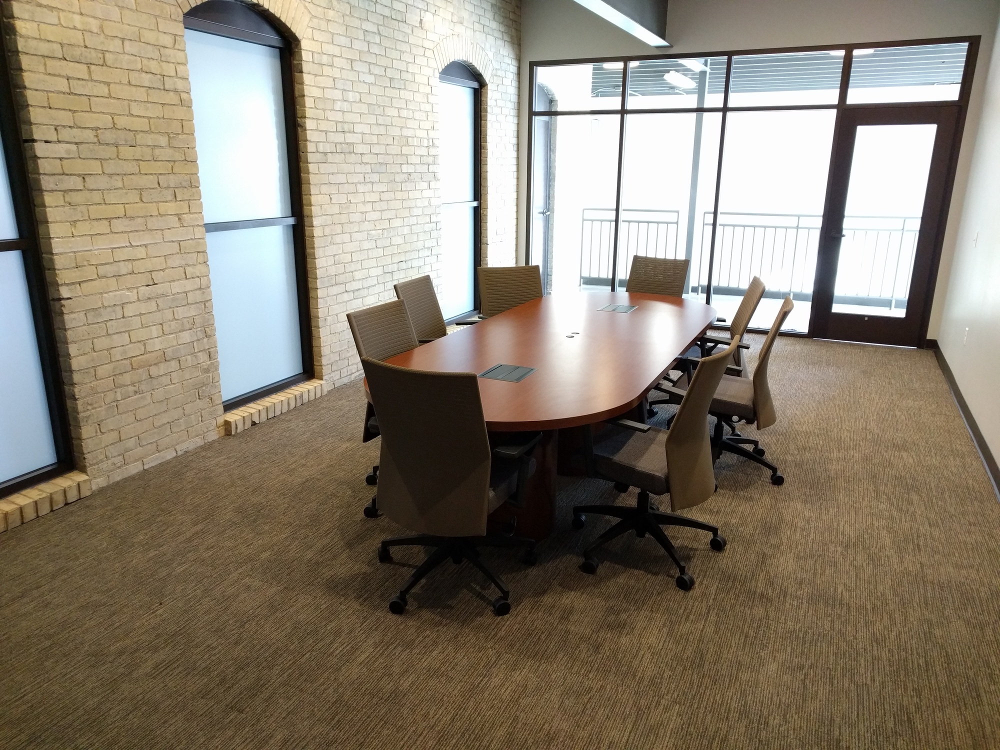 Interior 1.jpg