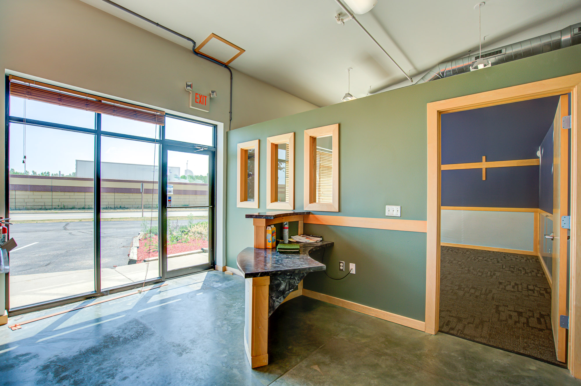 14-6200 Nesbitt Rd-1.jpg