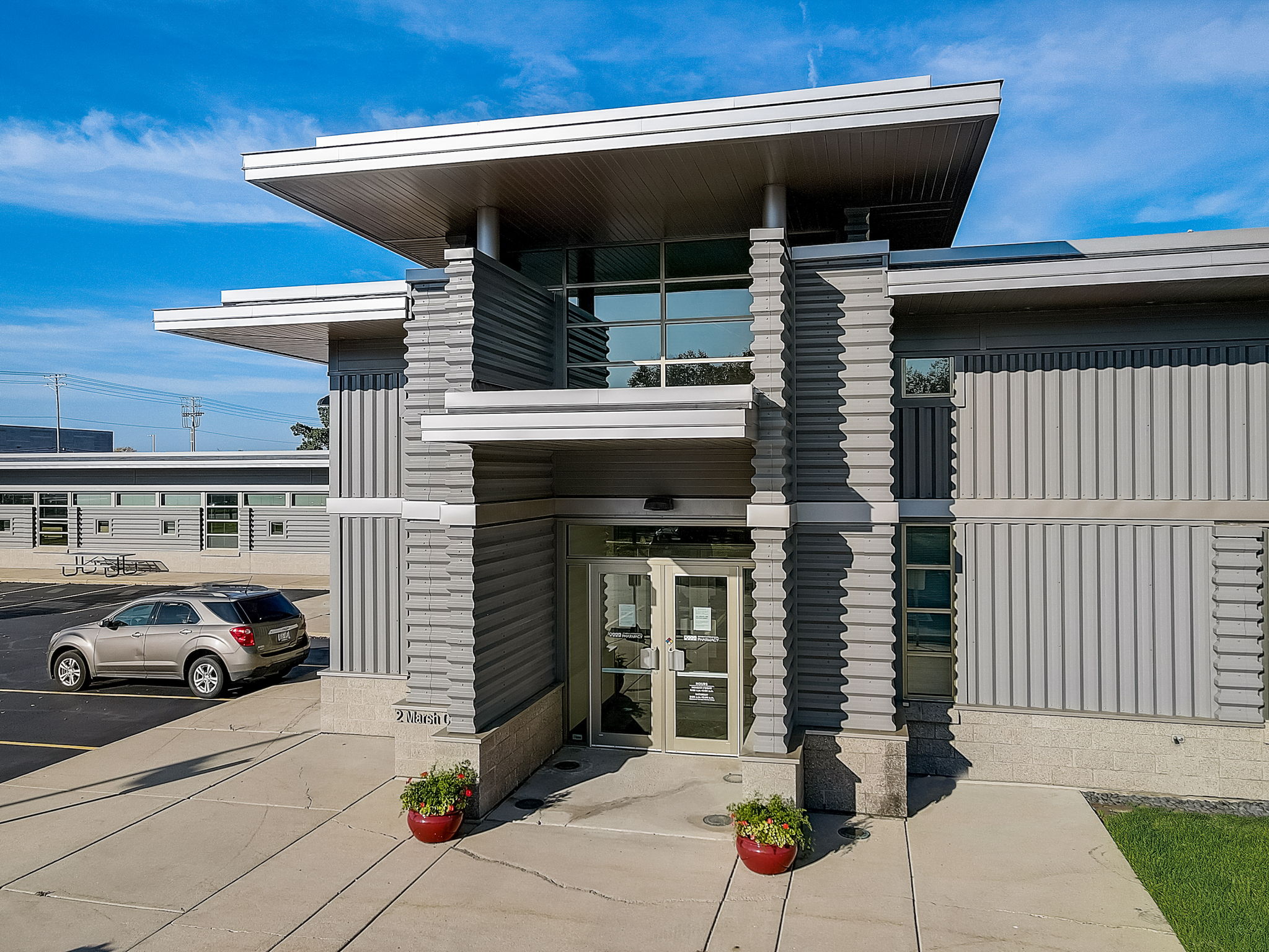 2 Marsh Ct - Entrance.jpg