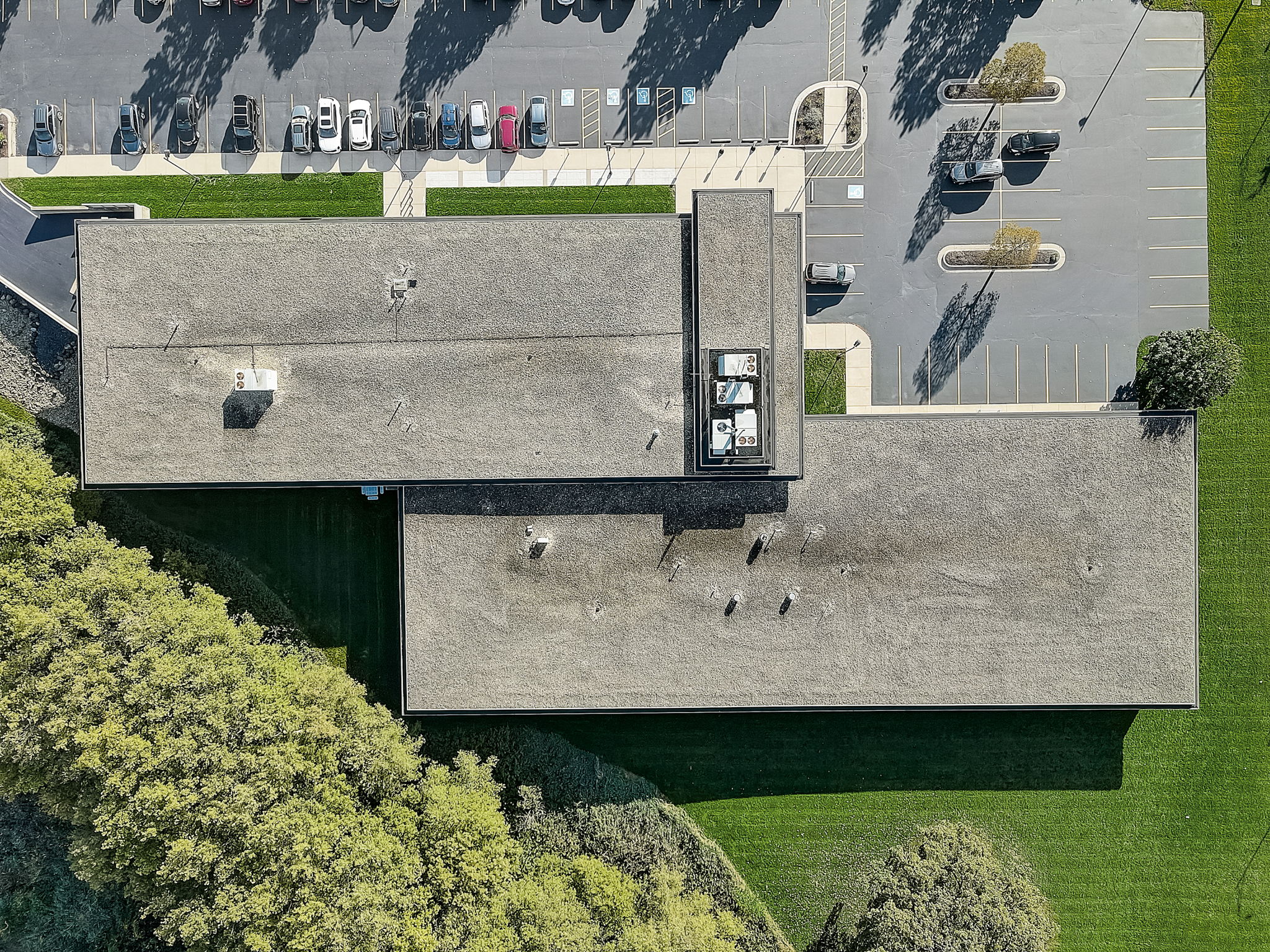 2 Marsh Ct - Roof.jpg