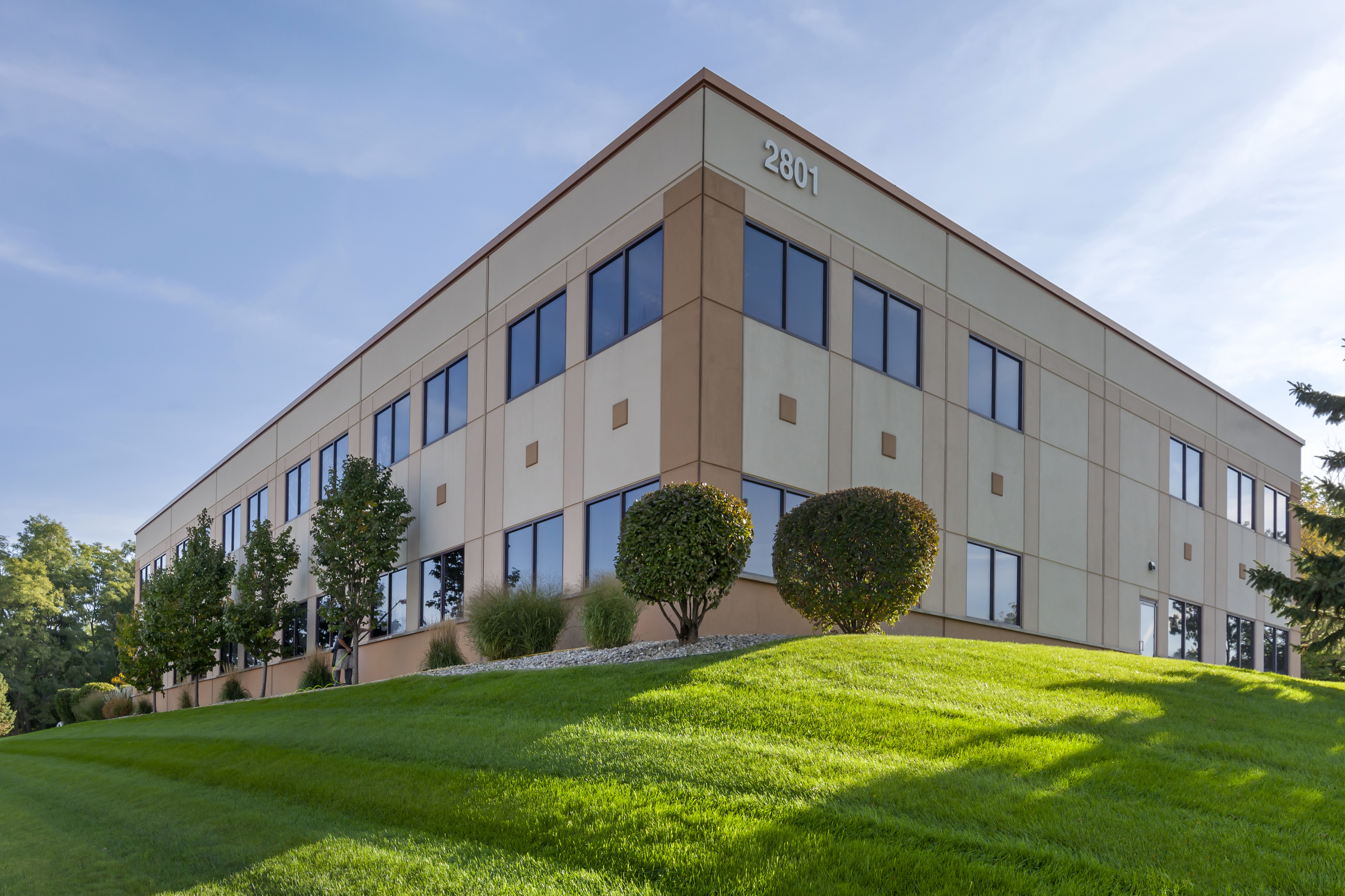 2801 Crossroads Dr, Madison. WI 4.jpg