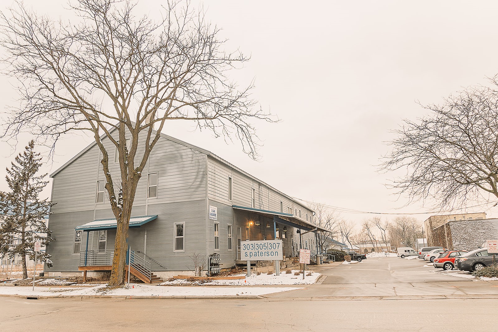303 Paterson exterior parking.jpg