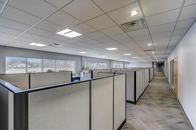 Ramaker Cubicle Area 1.jpg