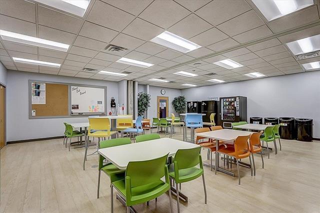 Ramaker Large Employee Break Area.jpg