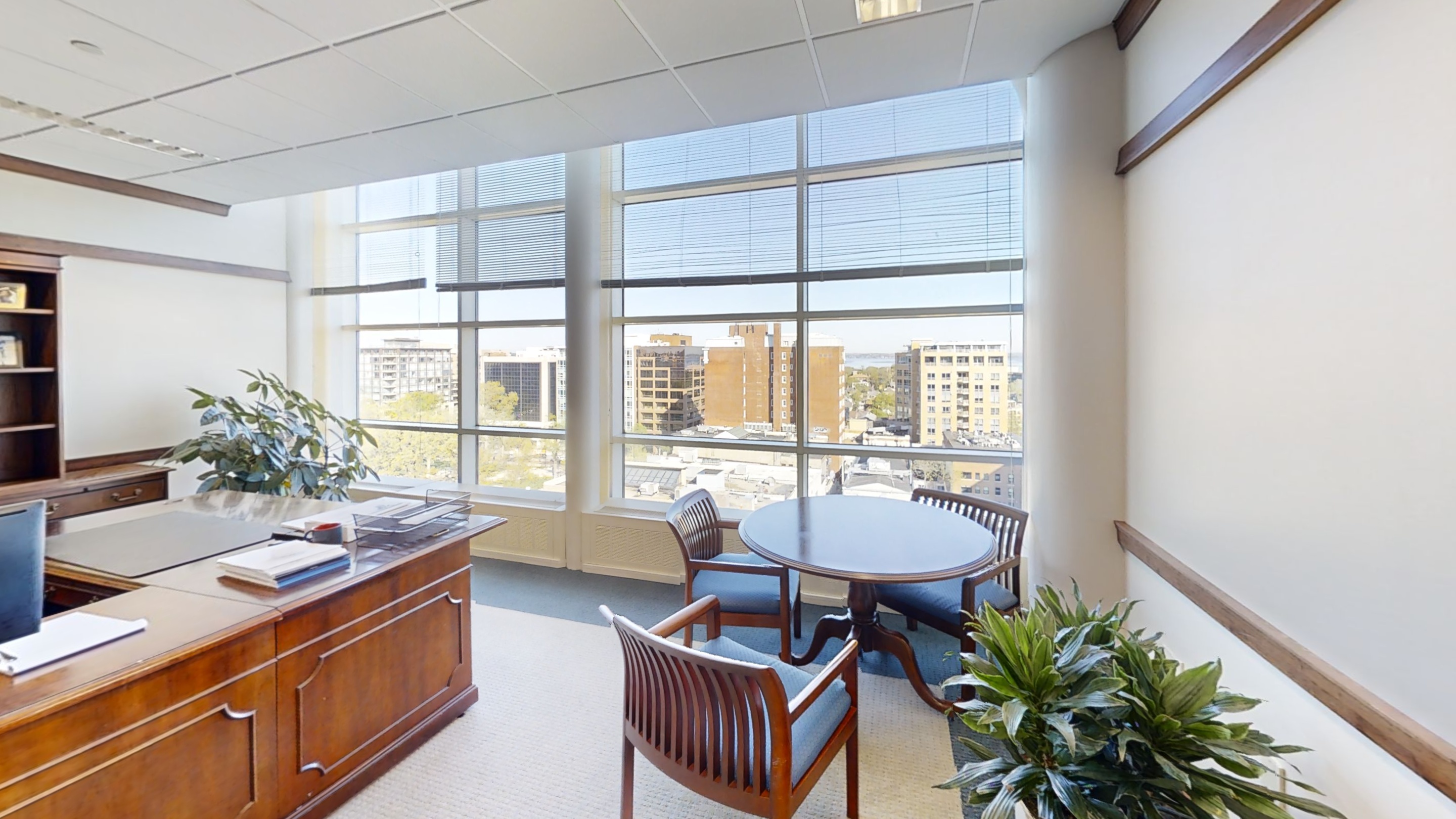 Office 1.jpg