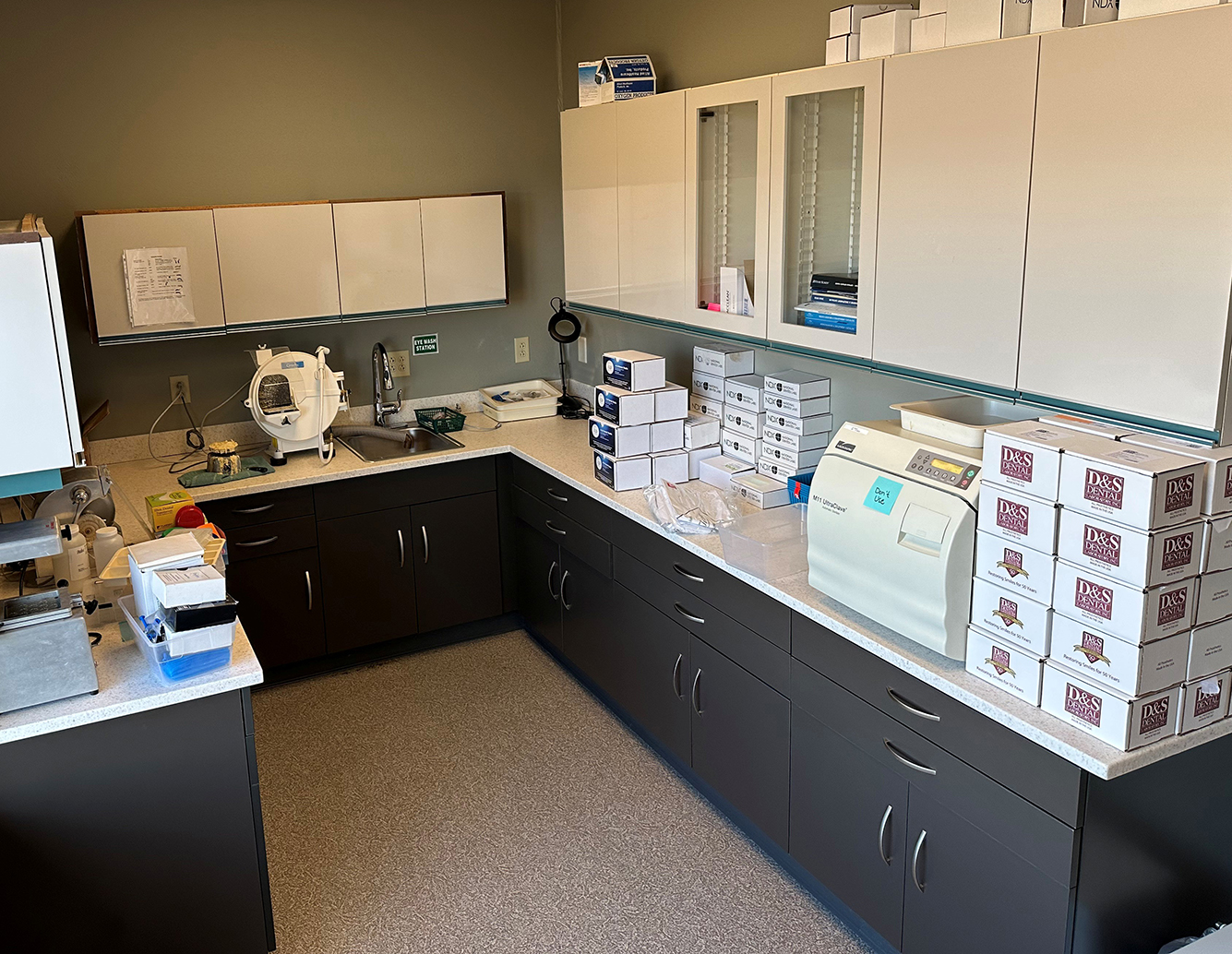 Dental Clinic Interior 4.jpg