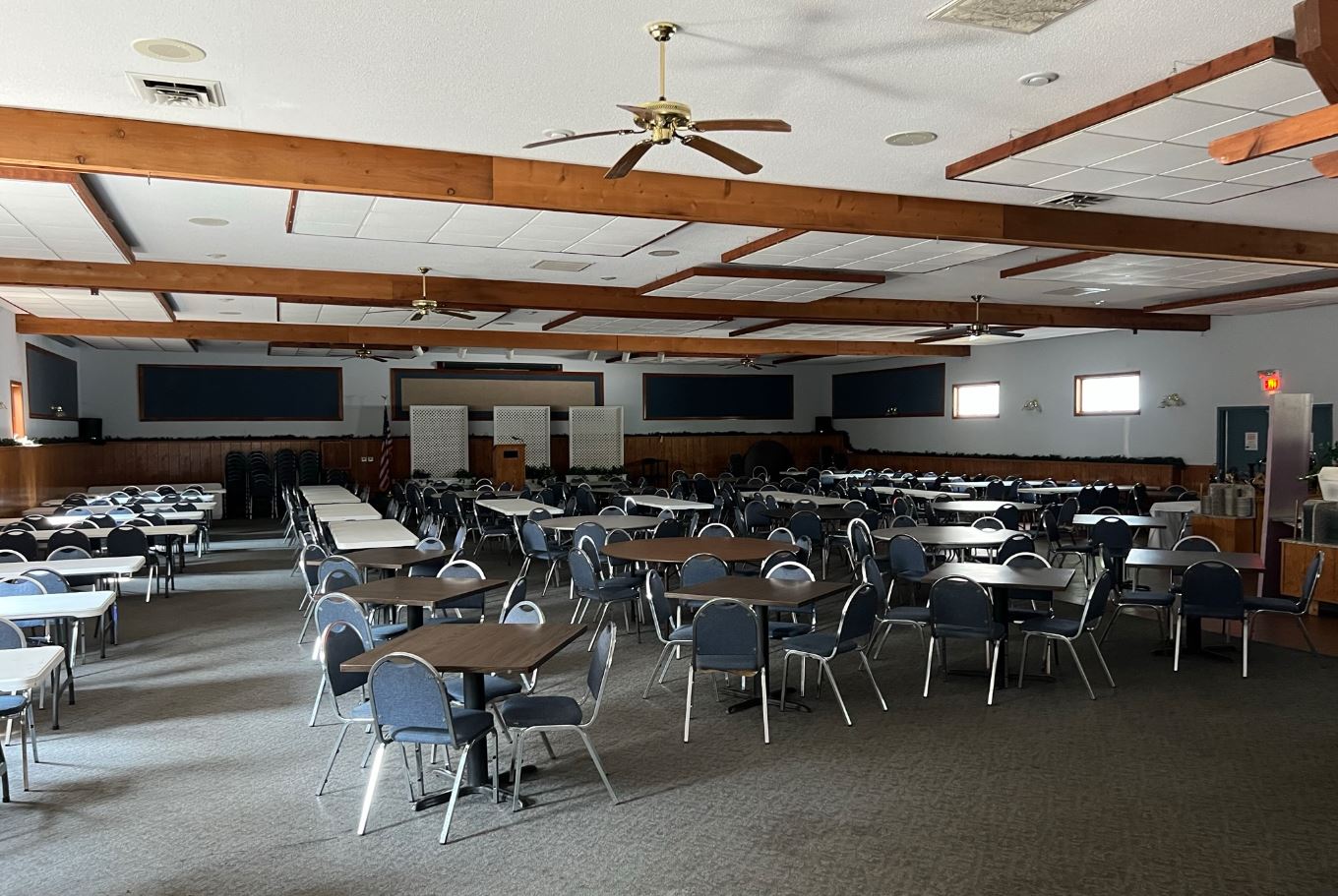 Banquet Room.JPG