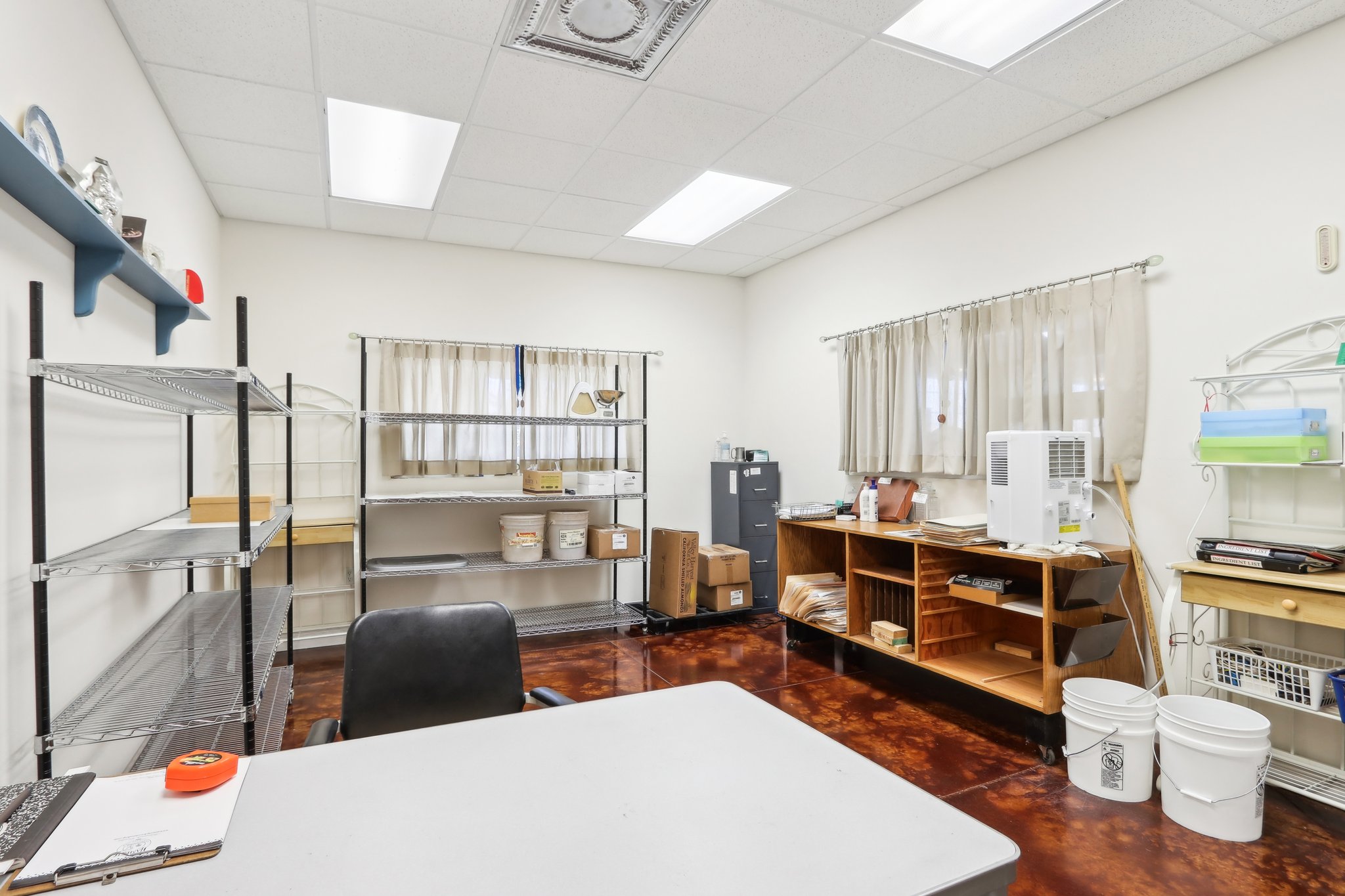 26-web-or-mls-Enterprise Dr-026.jpg