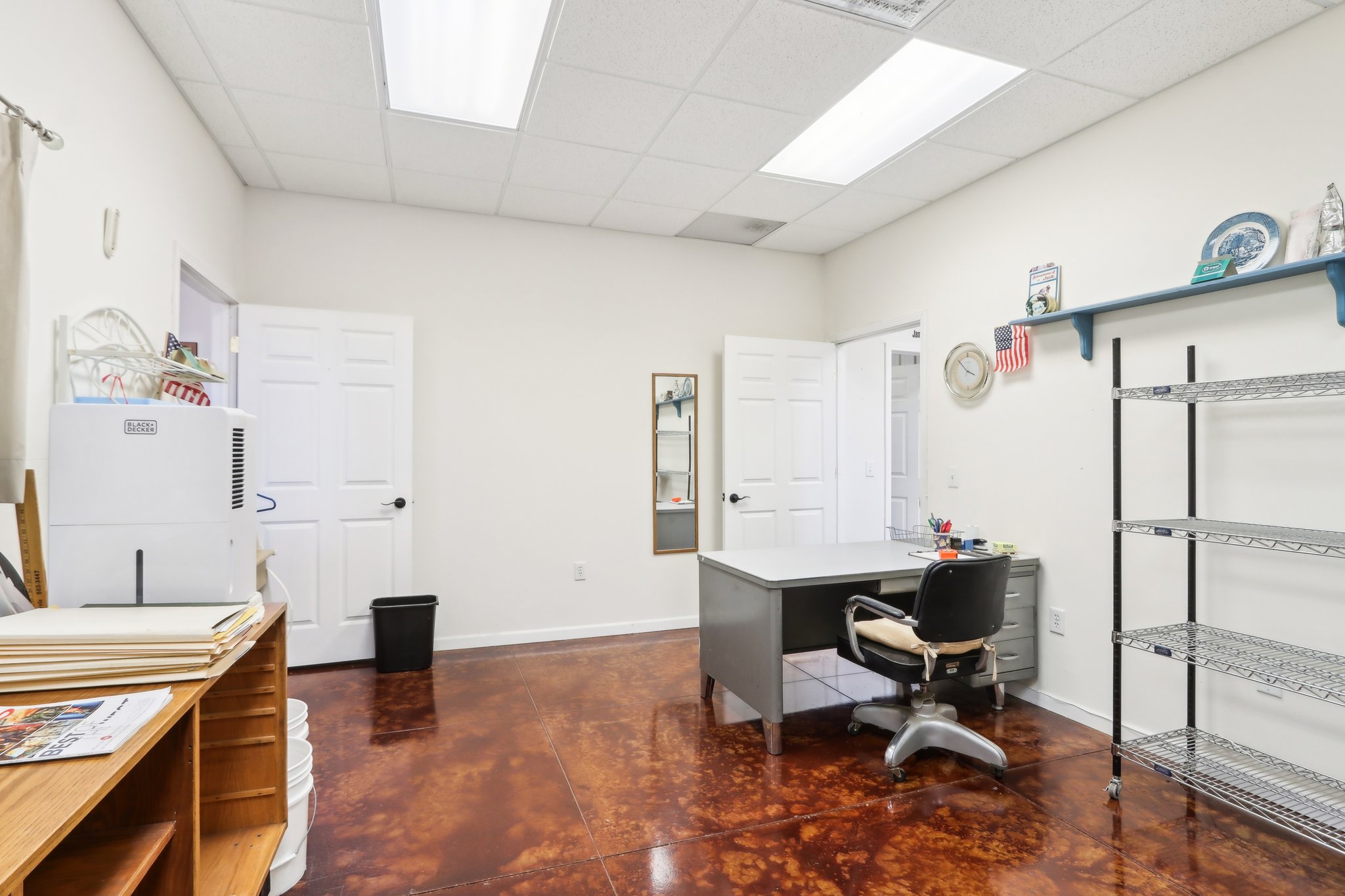 28-web-or-mls-Enterprise Dr-028.jpg