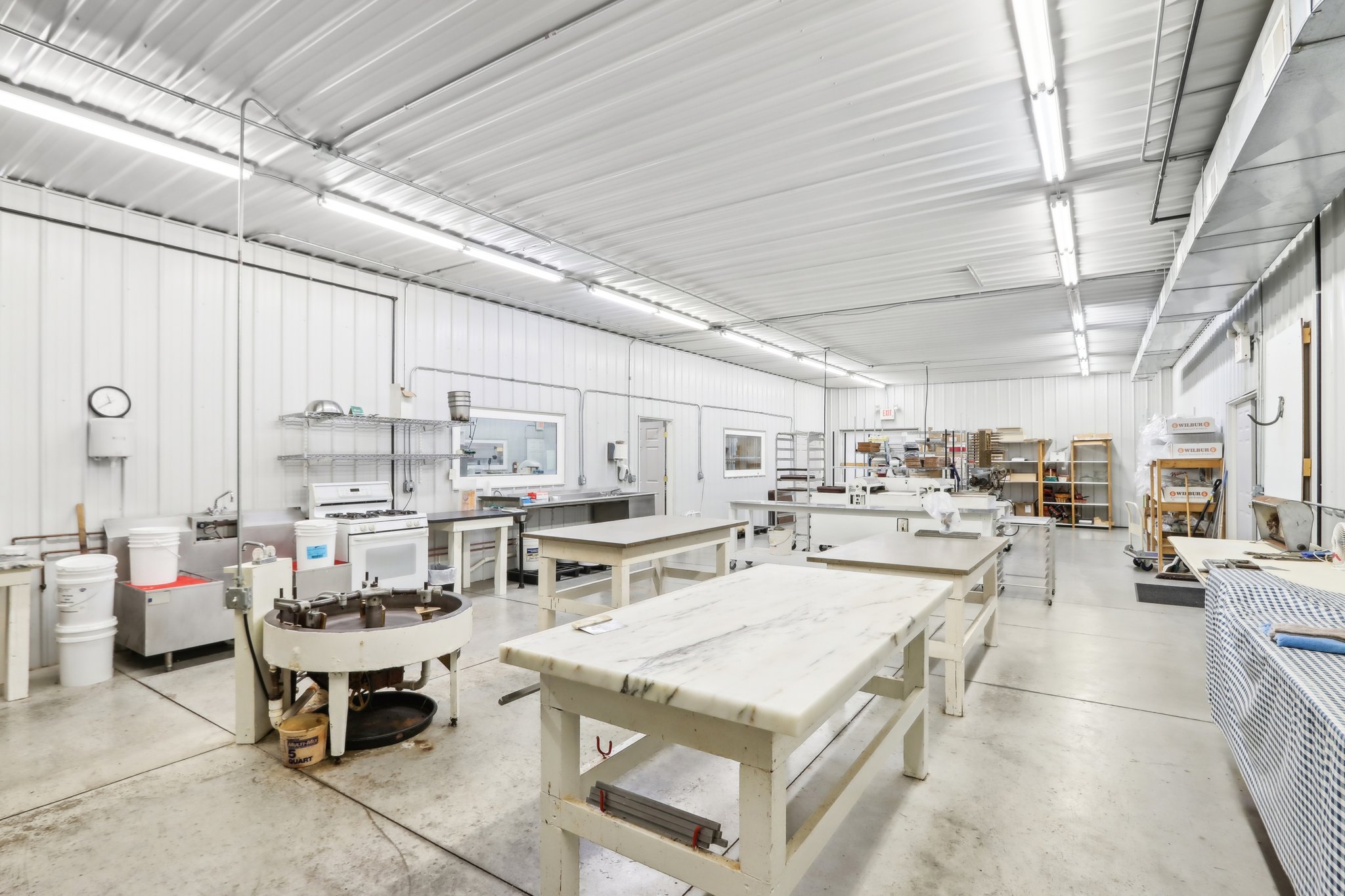 41-web-or-mls-Enterprise Dr-041.jpg