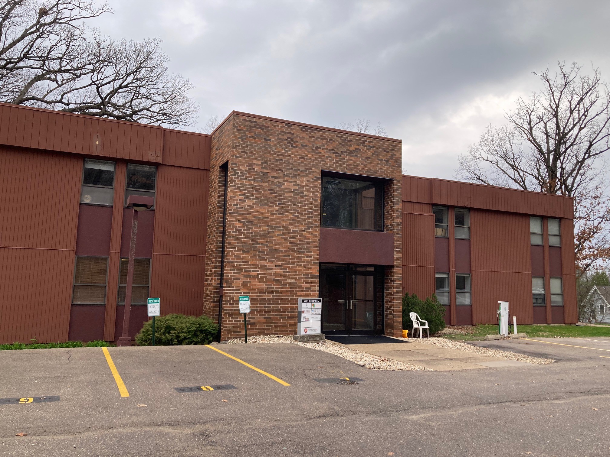 3801 Regent St - Pic 2.jpg
