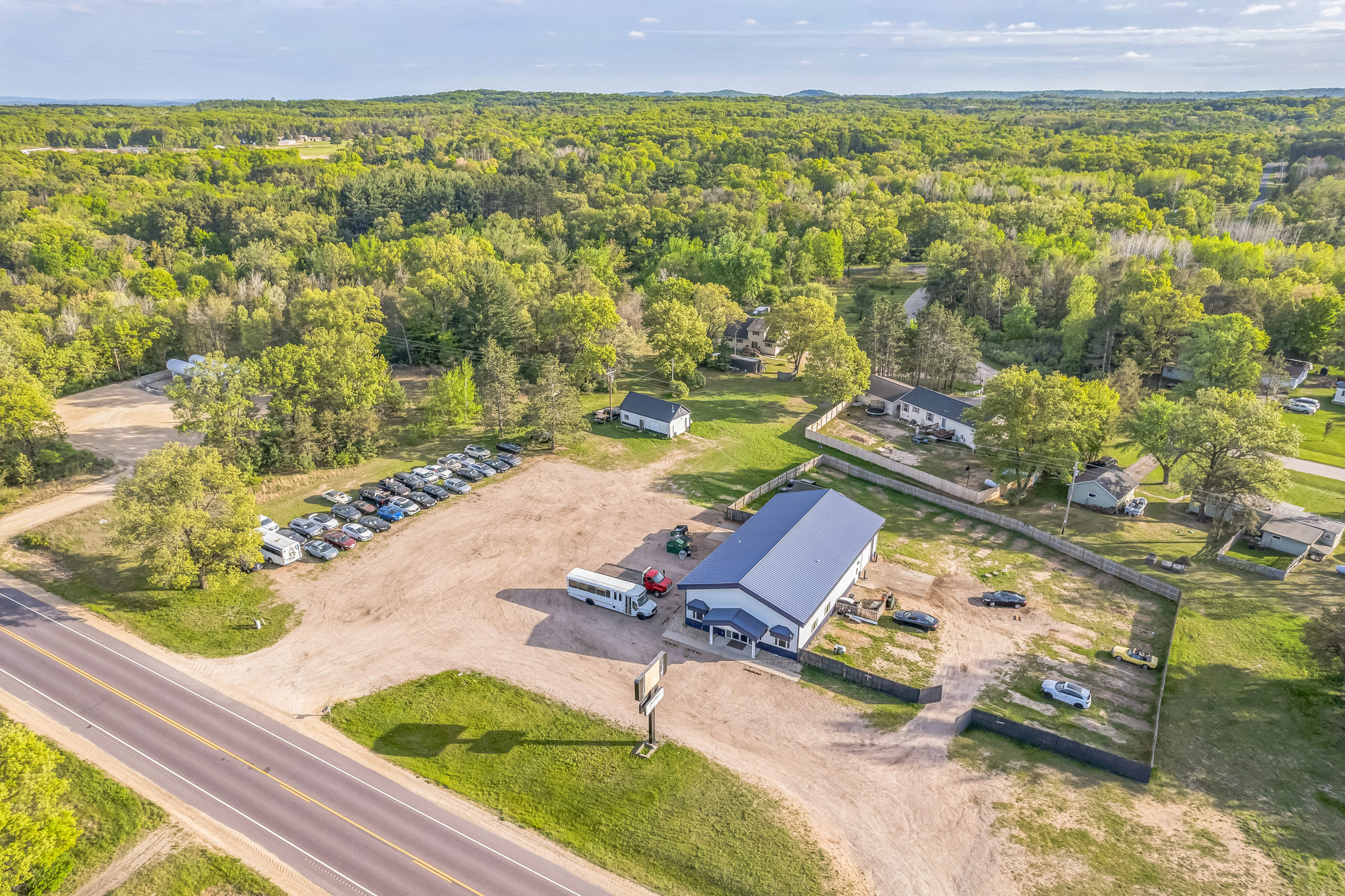 05_N1245_US_Hwy_12_And_16_Lyndon_Station_WI_53944_USA-Exterior-DJI_0882.jpg