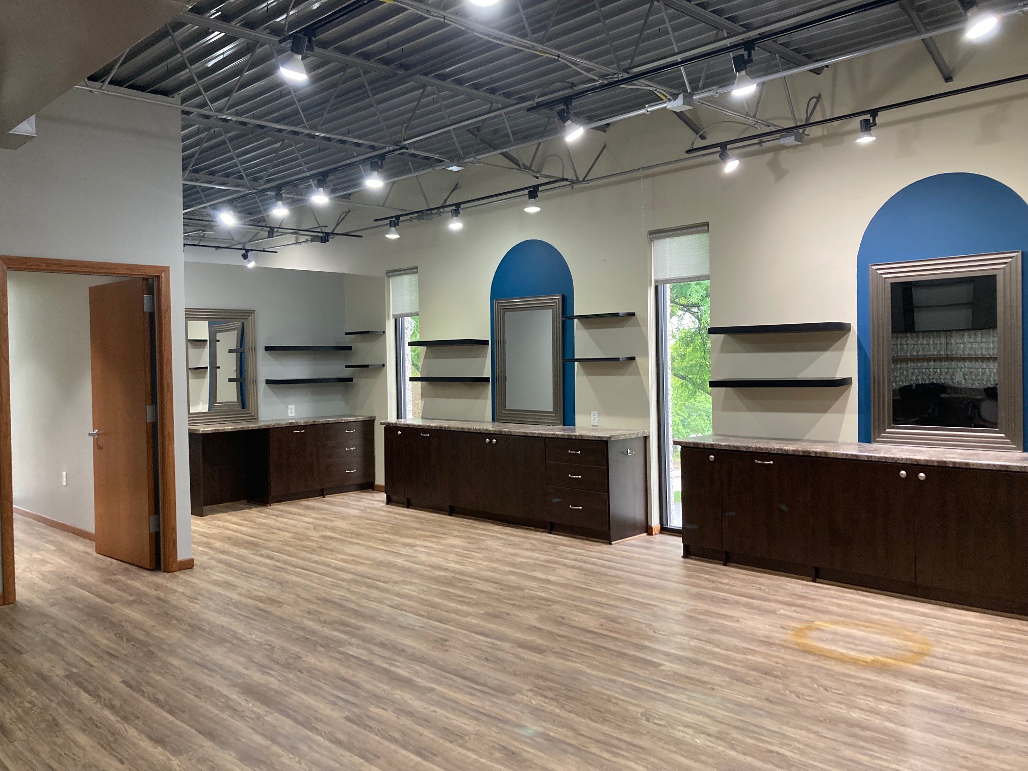 T Pike Salon Pic 1.jpg