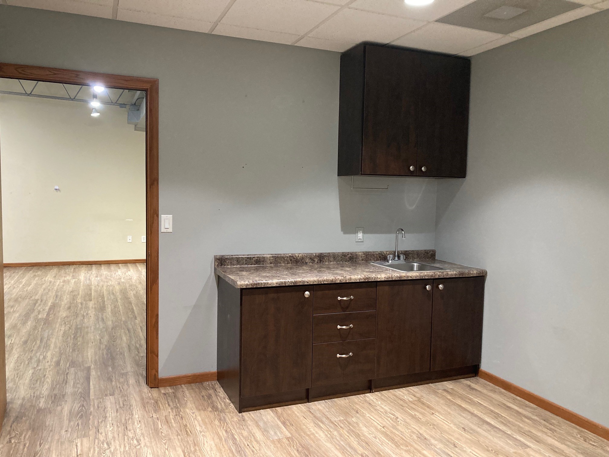 T Pike Salon Pic 4.jpg