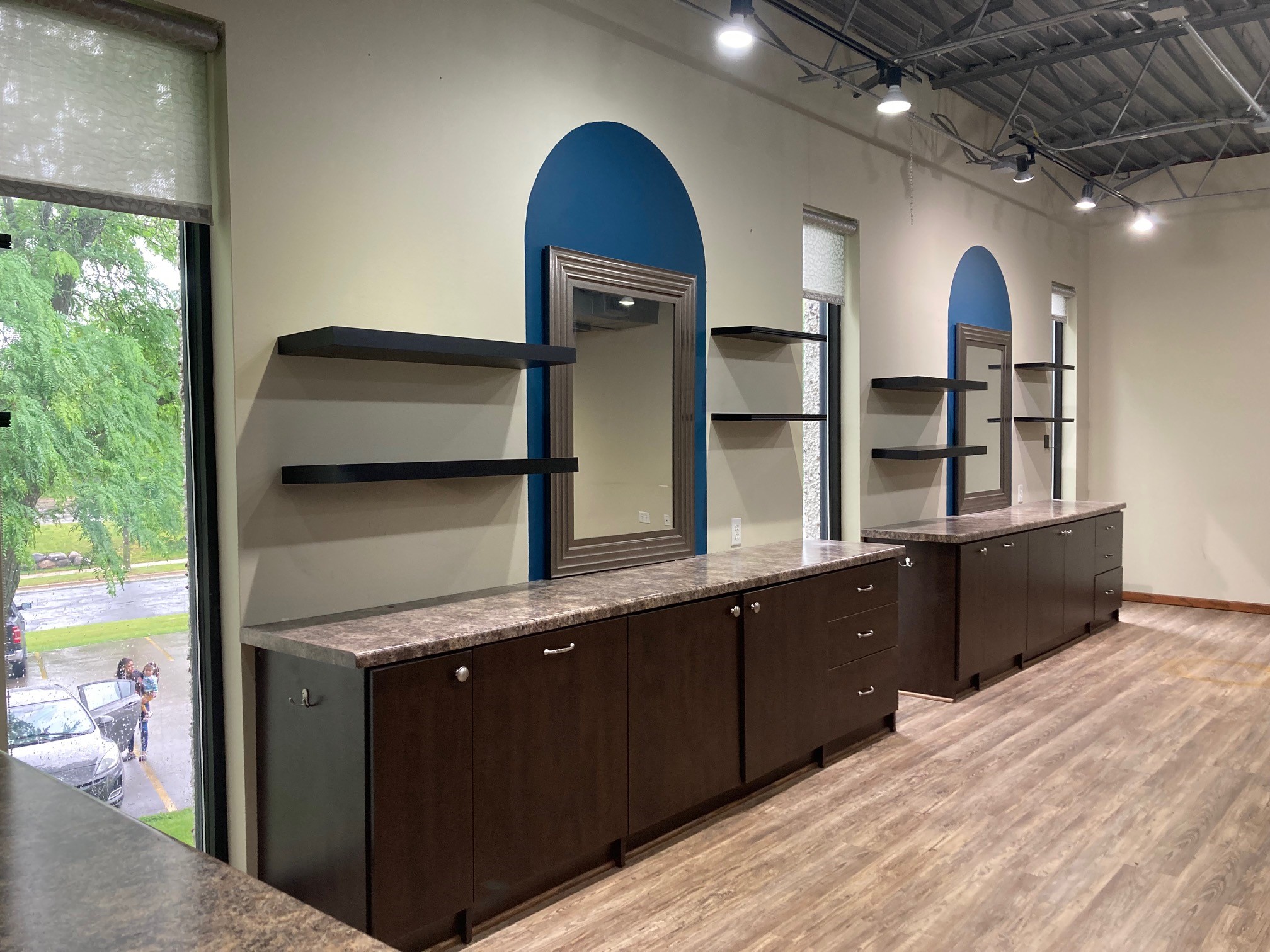T Pike Salon Pic 6.jpg