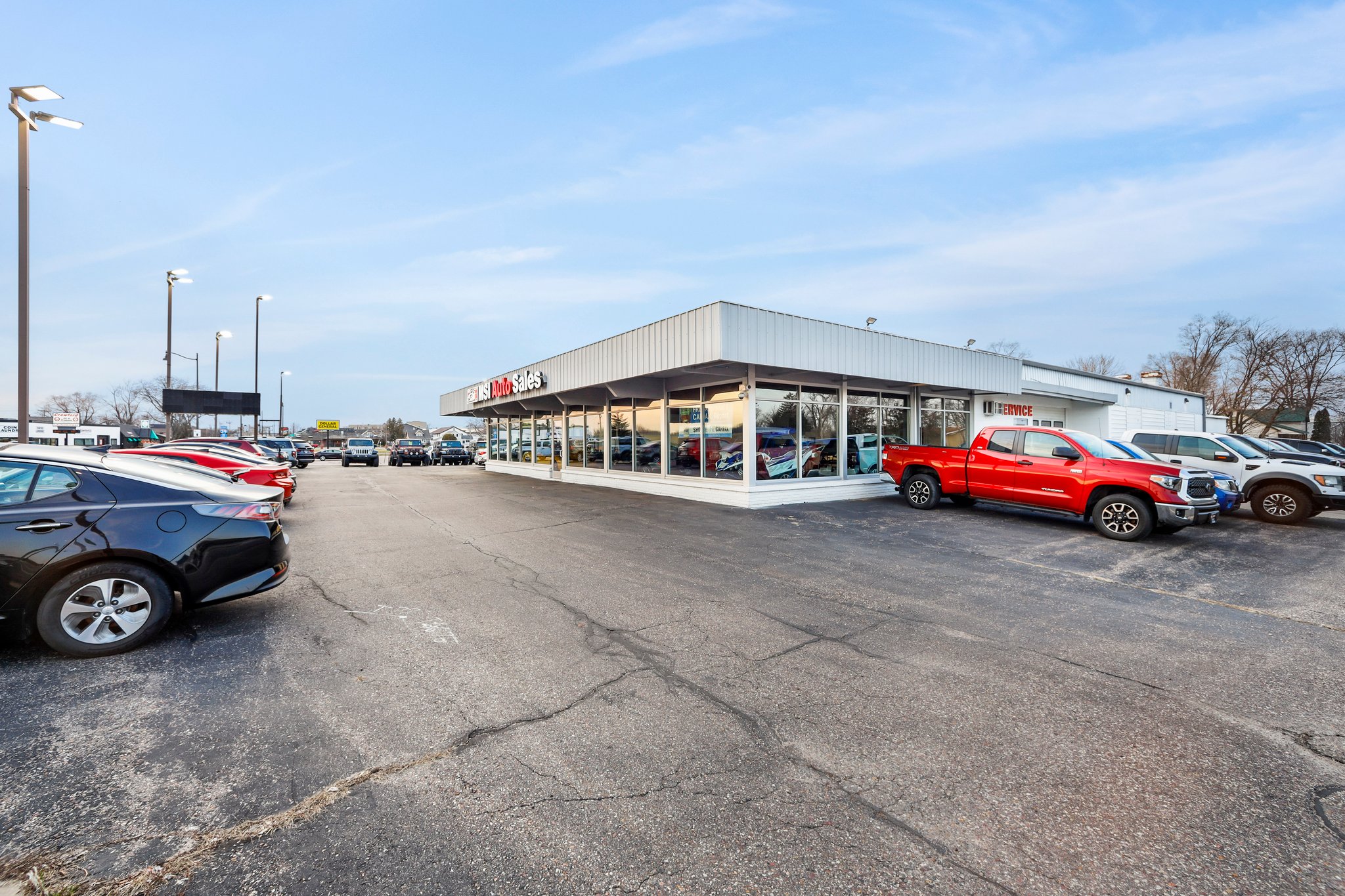 2-web-or-mls-515-e-wisconsin-st.jpg