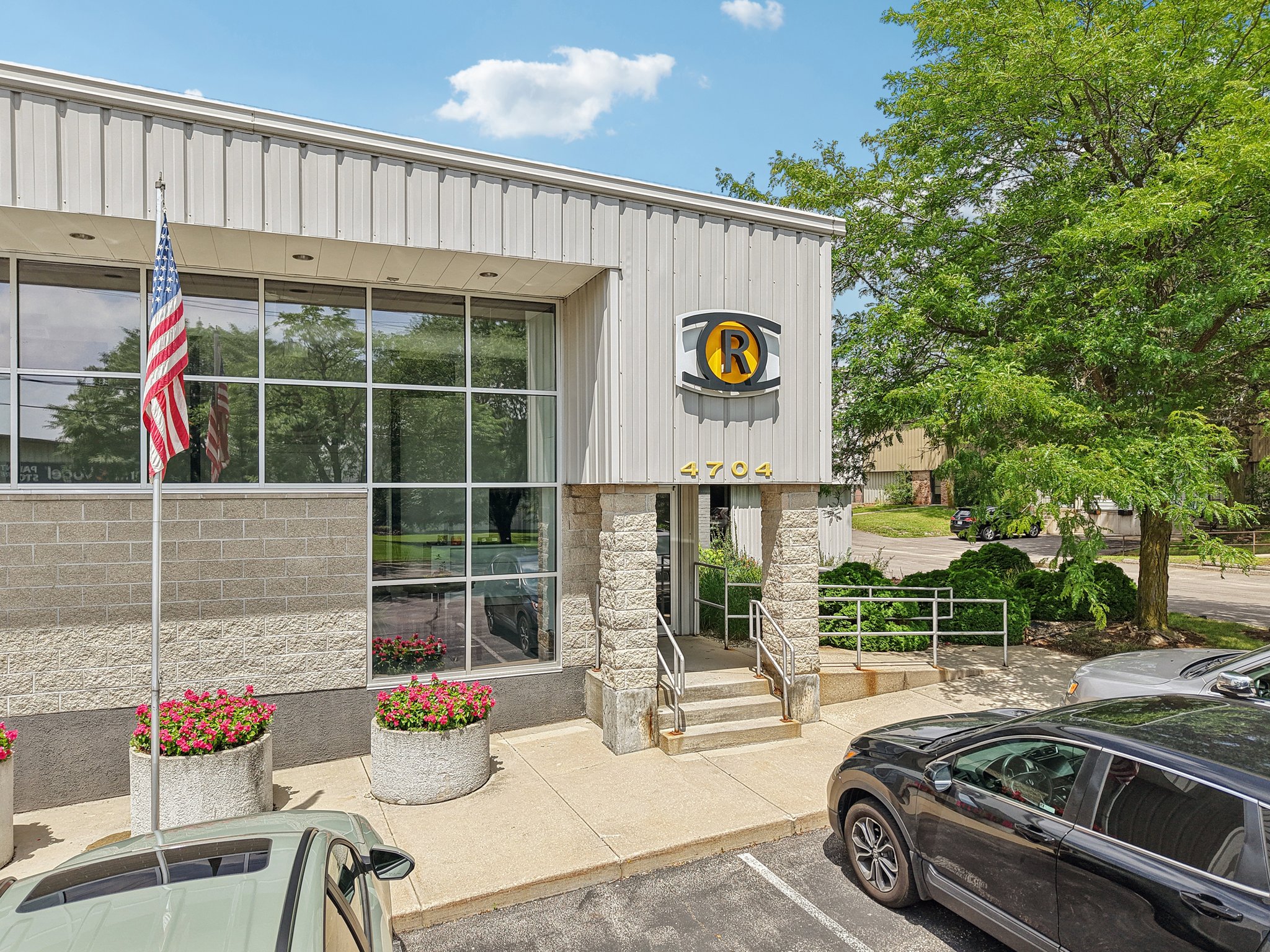 4704 Pflaum Road - Front Entrance.jpg