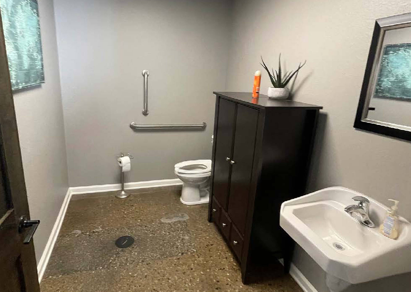 Restroom.jpg