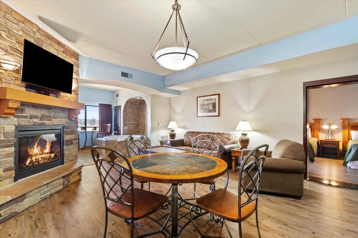 06-2411 River Rd Unit 2344-234_4289.jpg