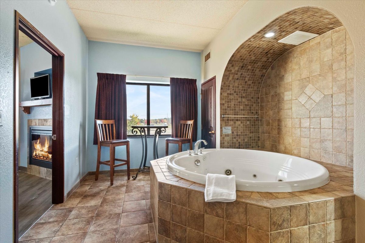 09-2411 River Rd Unit 2344-234_4298.jpg