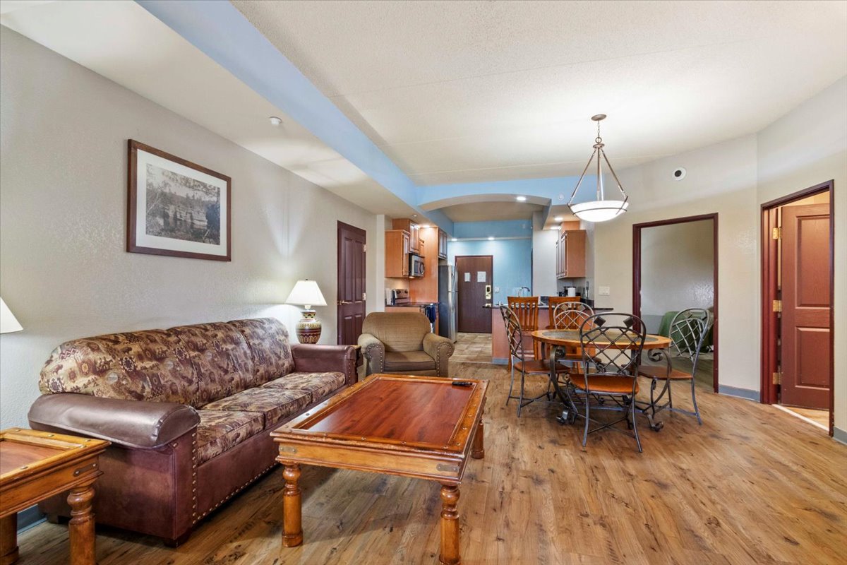 08-2411 River Rd Unit 2344-234_4295.jpg