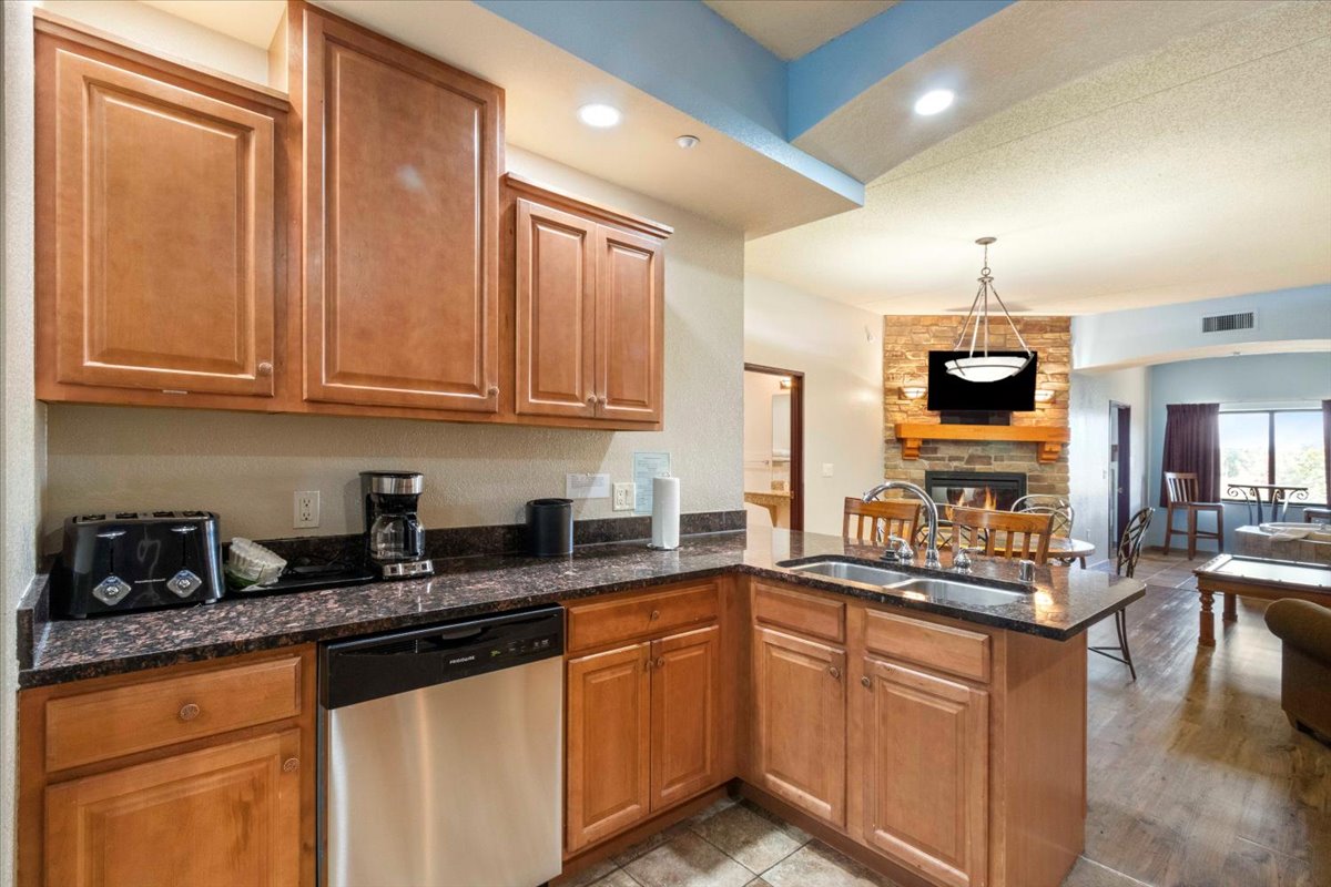 14-2411 River Rd Unit 2344-234_4311.jpg