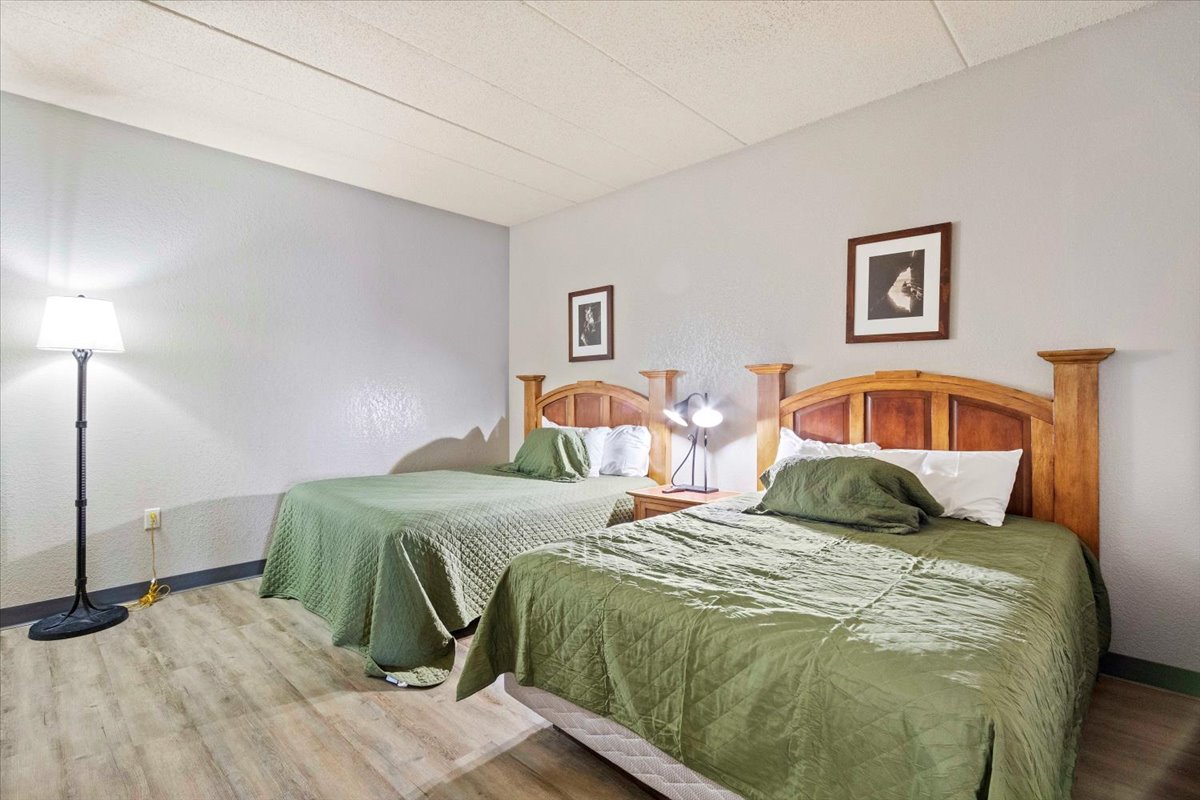 24-2411 River Rd Unit 2344-234_4343.jpg