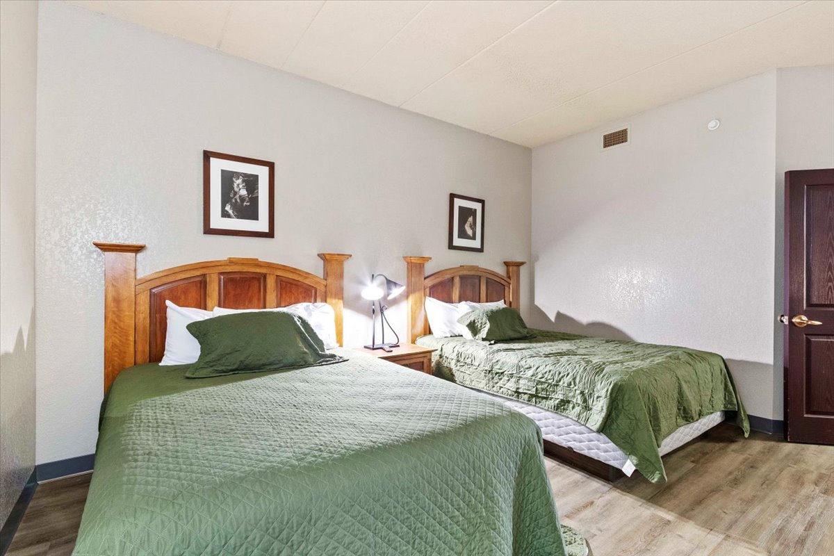 25-2411 River Rd Unit 2344-234_4346.jpg