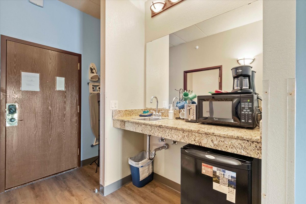 28-2411 River Rd Unit 2344-234_4355.jpg