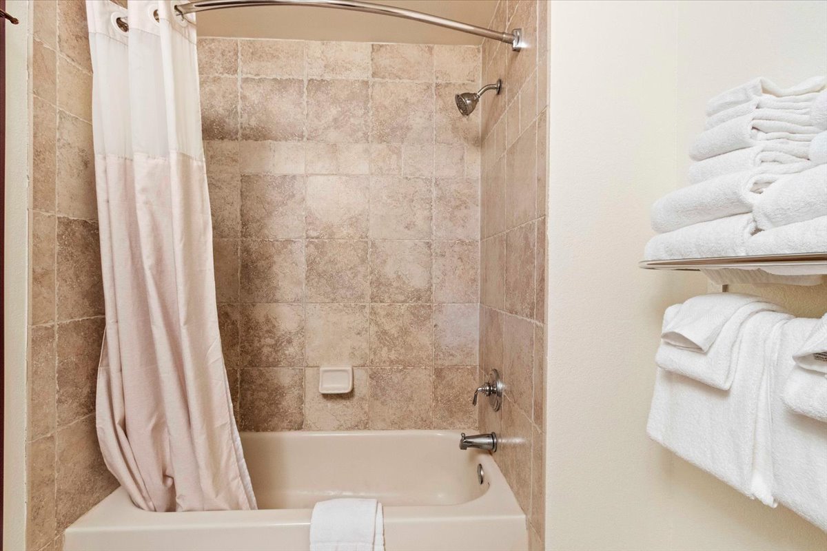 30-2411 River Rd Unit 2344-234_4361.jpg