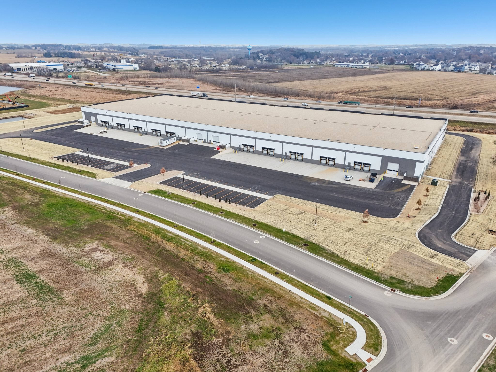 21-web-or-mls-Cake Parkway-S2511-021.jpg