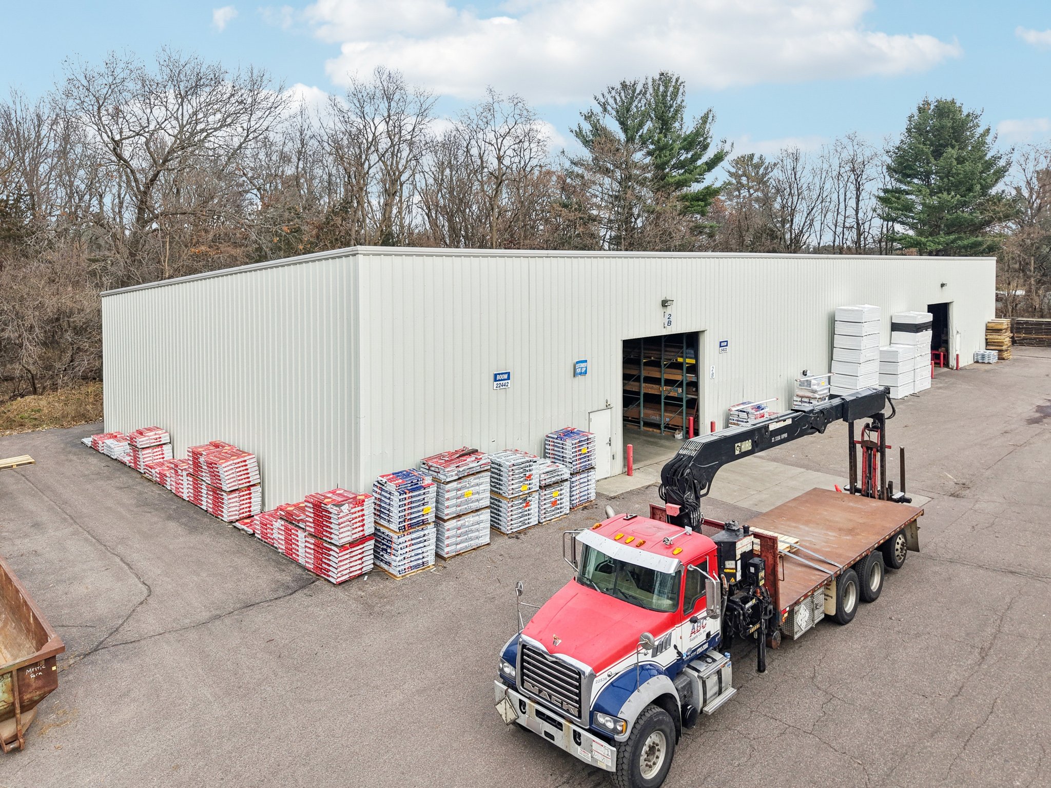 E10620 WI-33 Warehouse 3.jpg