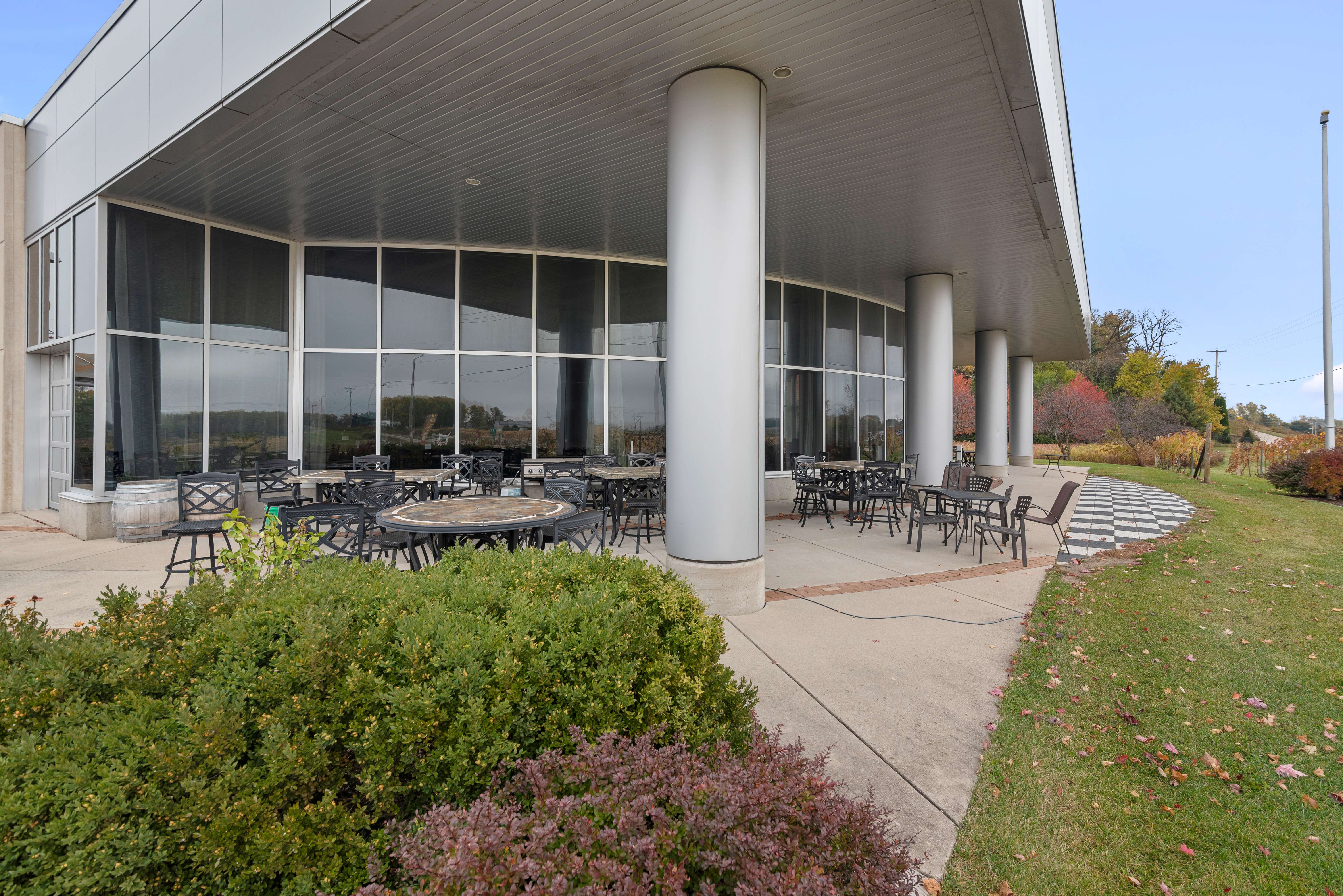 600 Kenseth Way, Cambridge, WI-28 med. corner.jpg