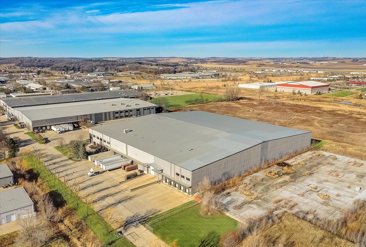 14-Fairway Pl-014.jpg