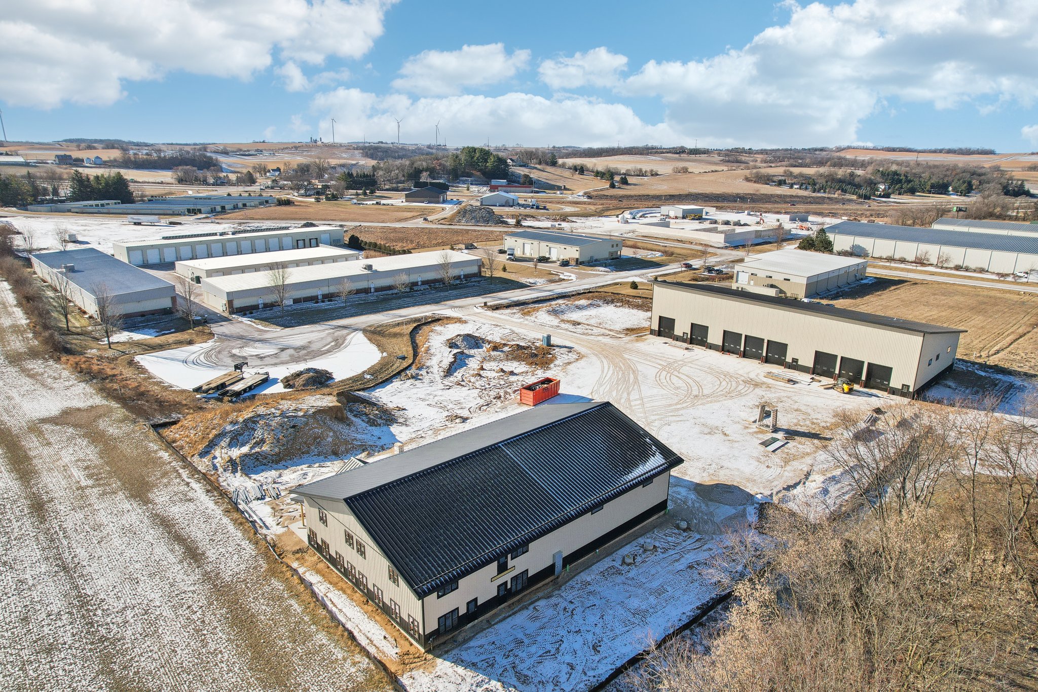 16-web-or-mls-Darlin Dr-016.jpg