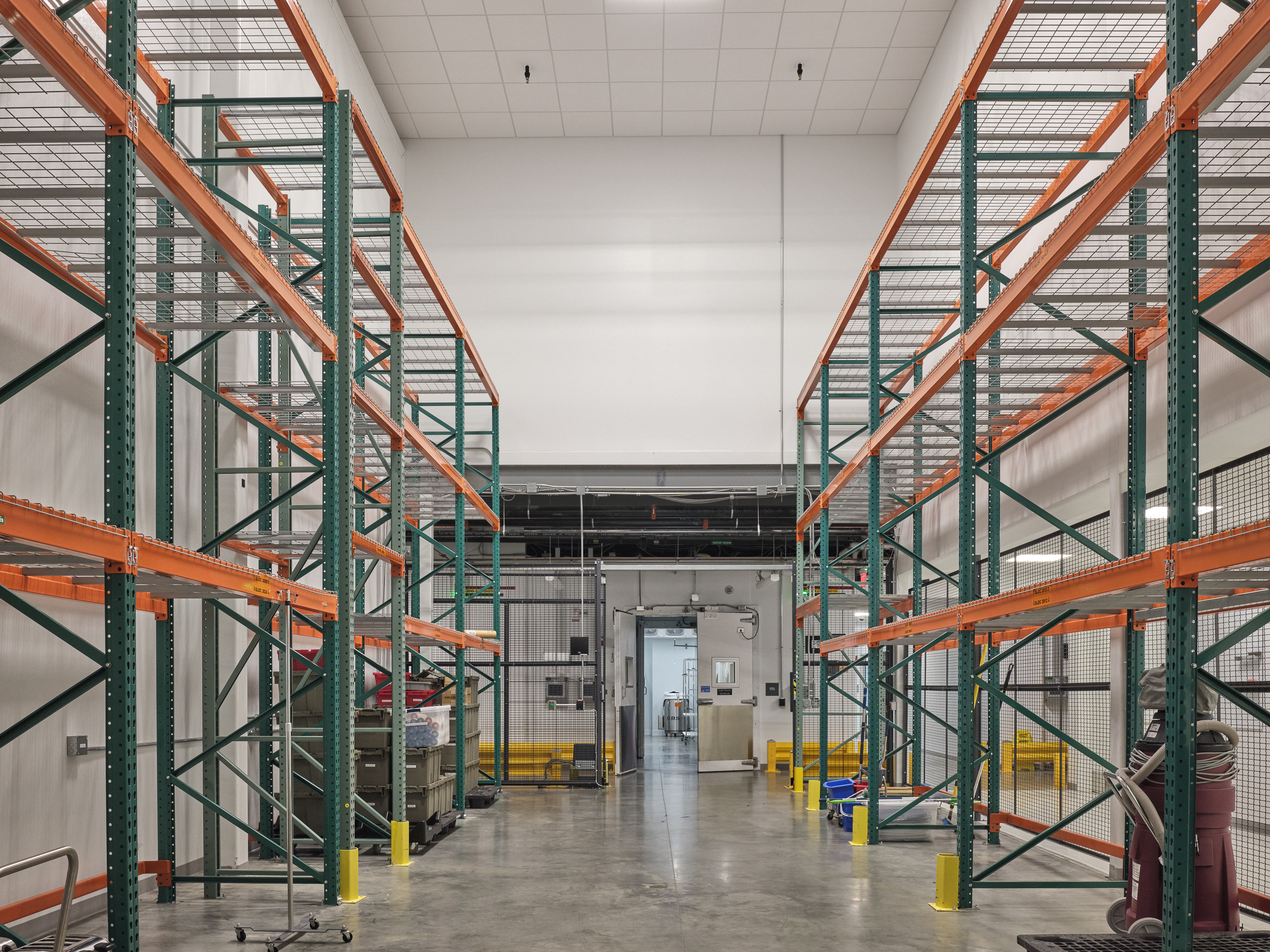 URP 535_Stg HiBay Matl.jpg