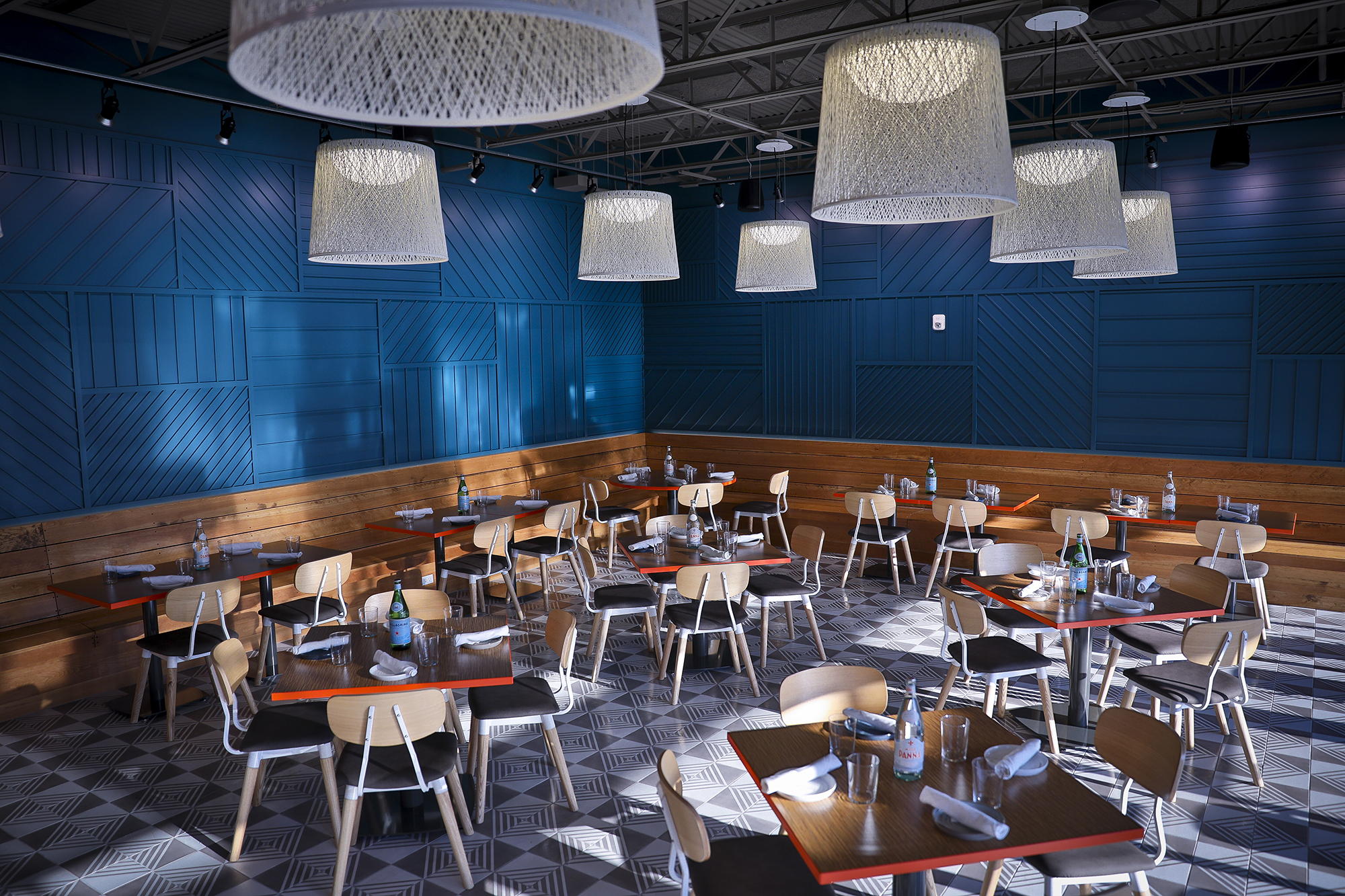 LMAD-EV-EDK-interiors-1-web 1.jpg