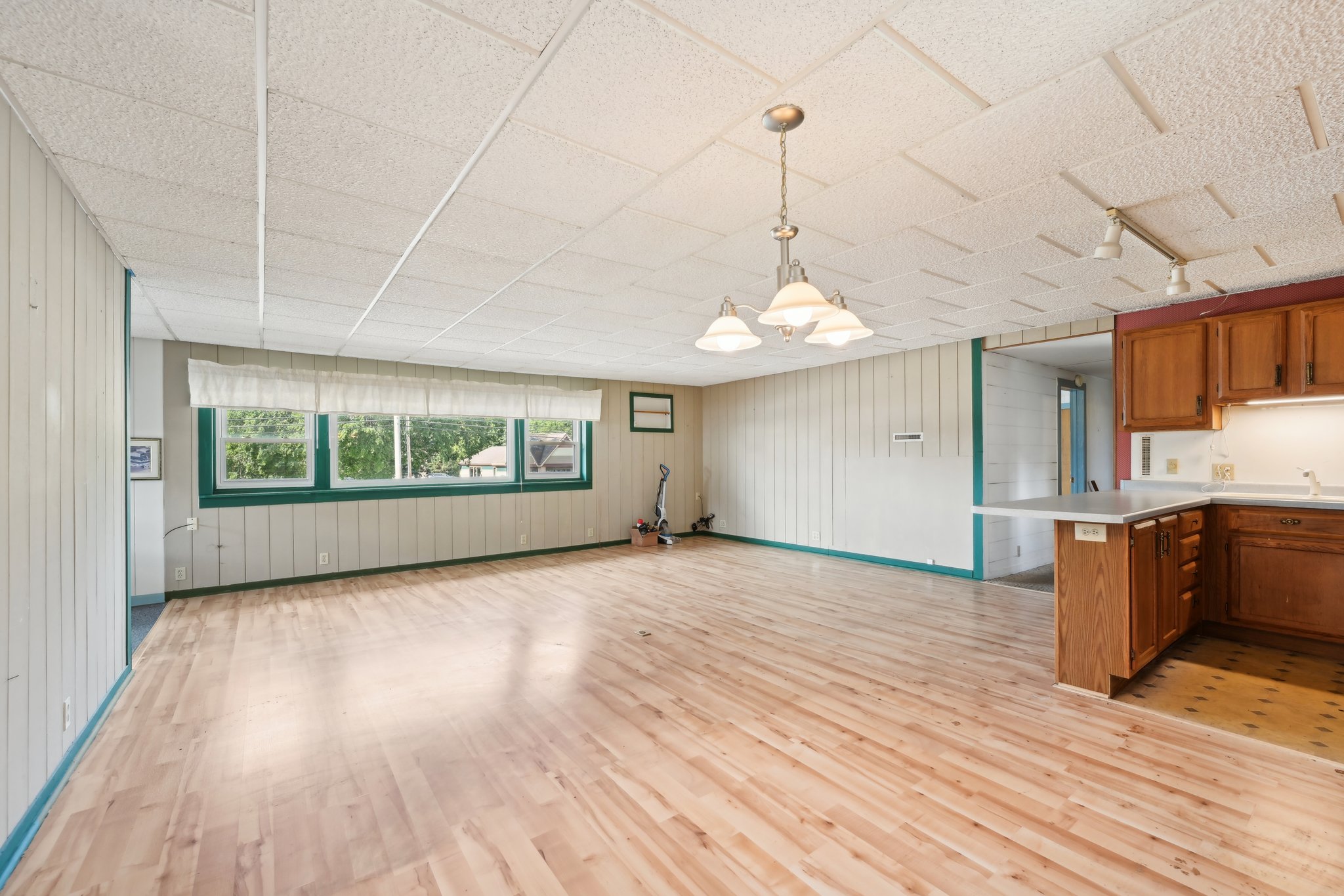 17-web-or-mls-Madison Ave-017.jpg