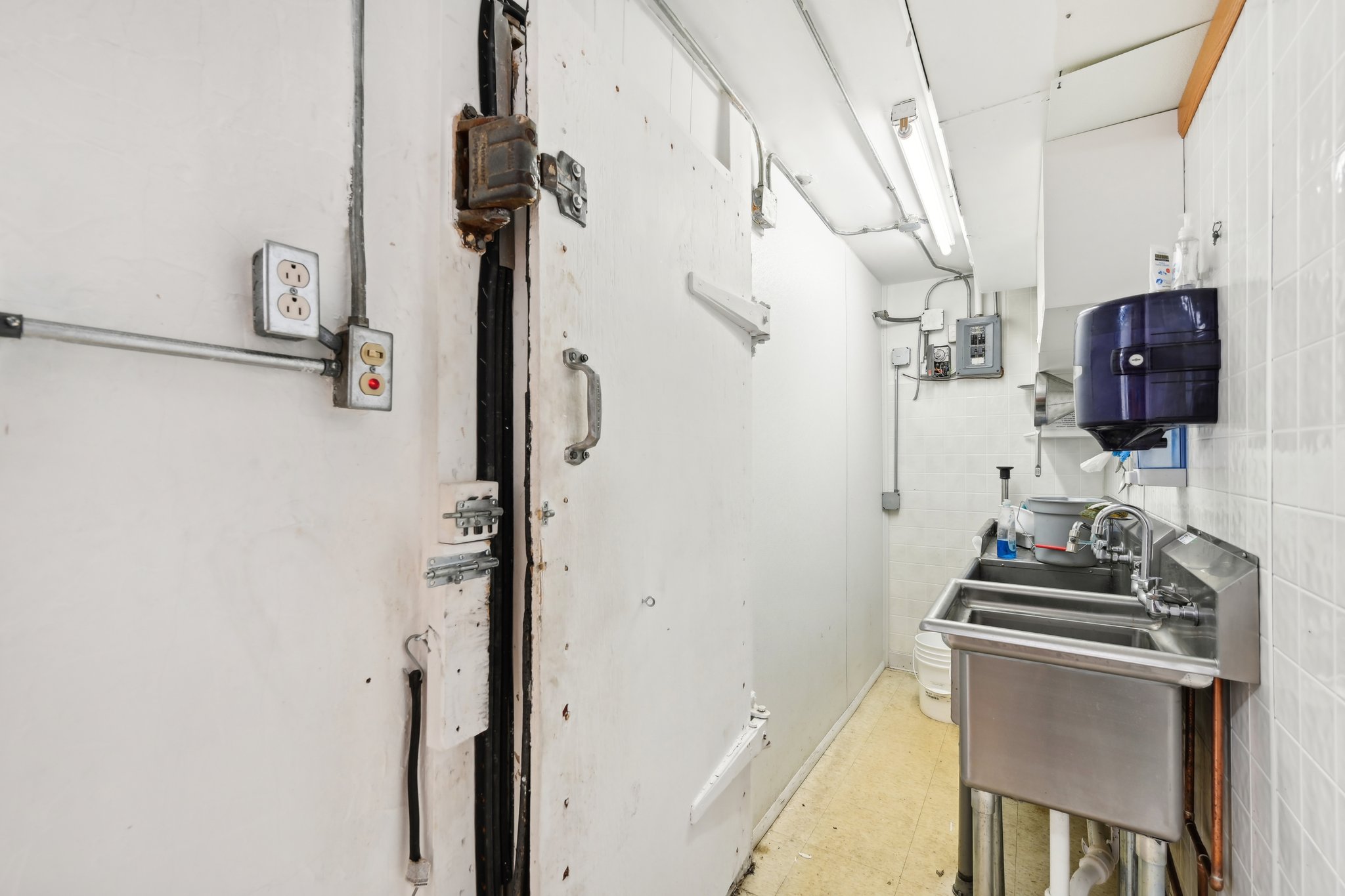 39-web-or-mls-Madison Ave-039.jpg