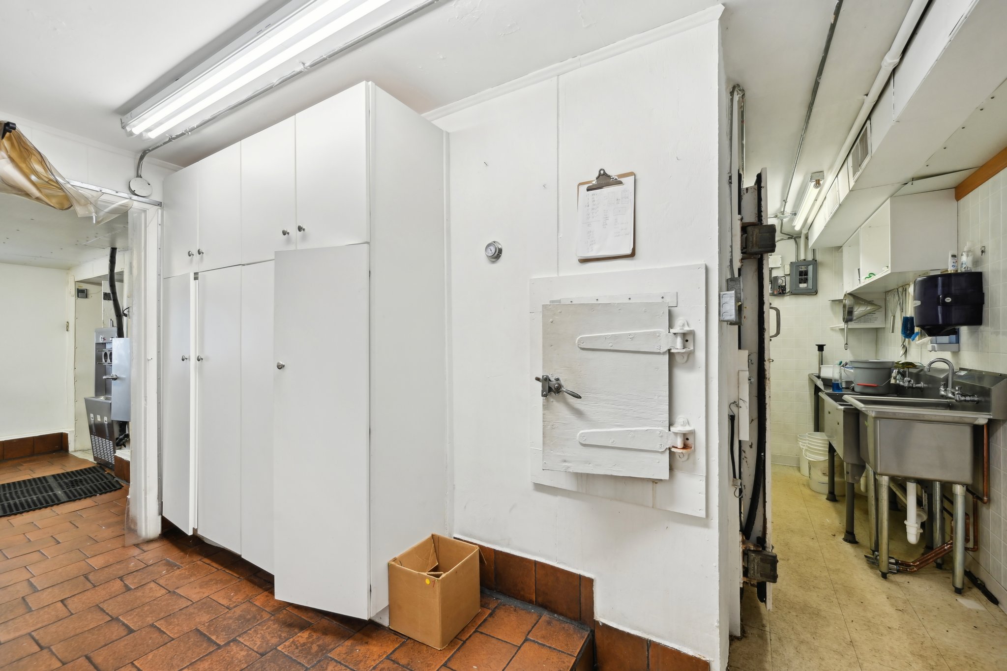 41-web-or-mls-Madison Ave-041.jpg