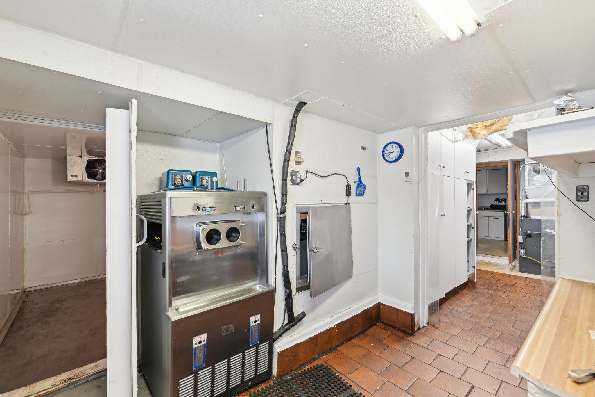 43-web-or-mls-Madison Ave-043.jpg