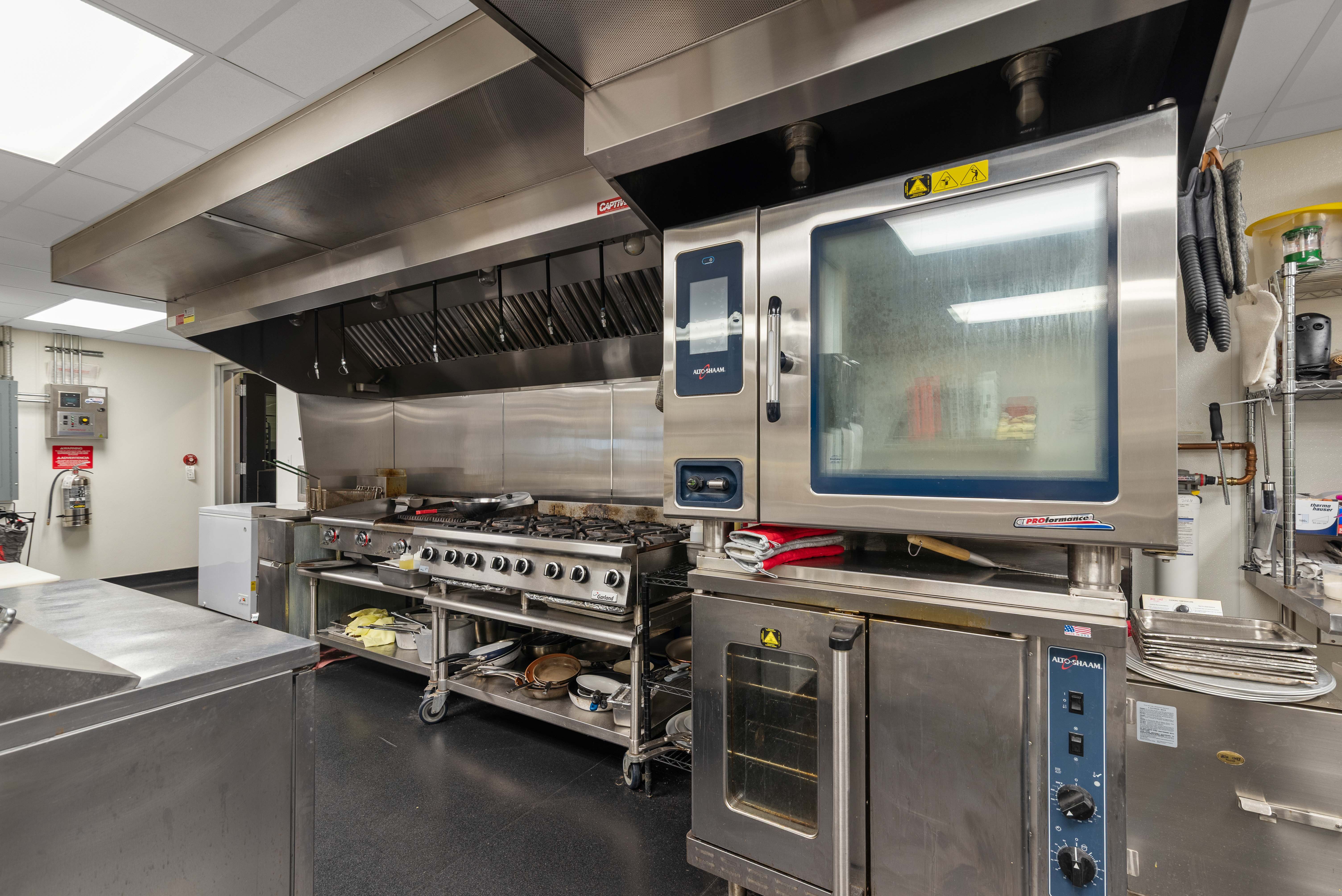 600 Kenseth Way, Cambridge, WI-9med kitch 2.jpg