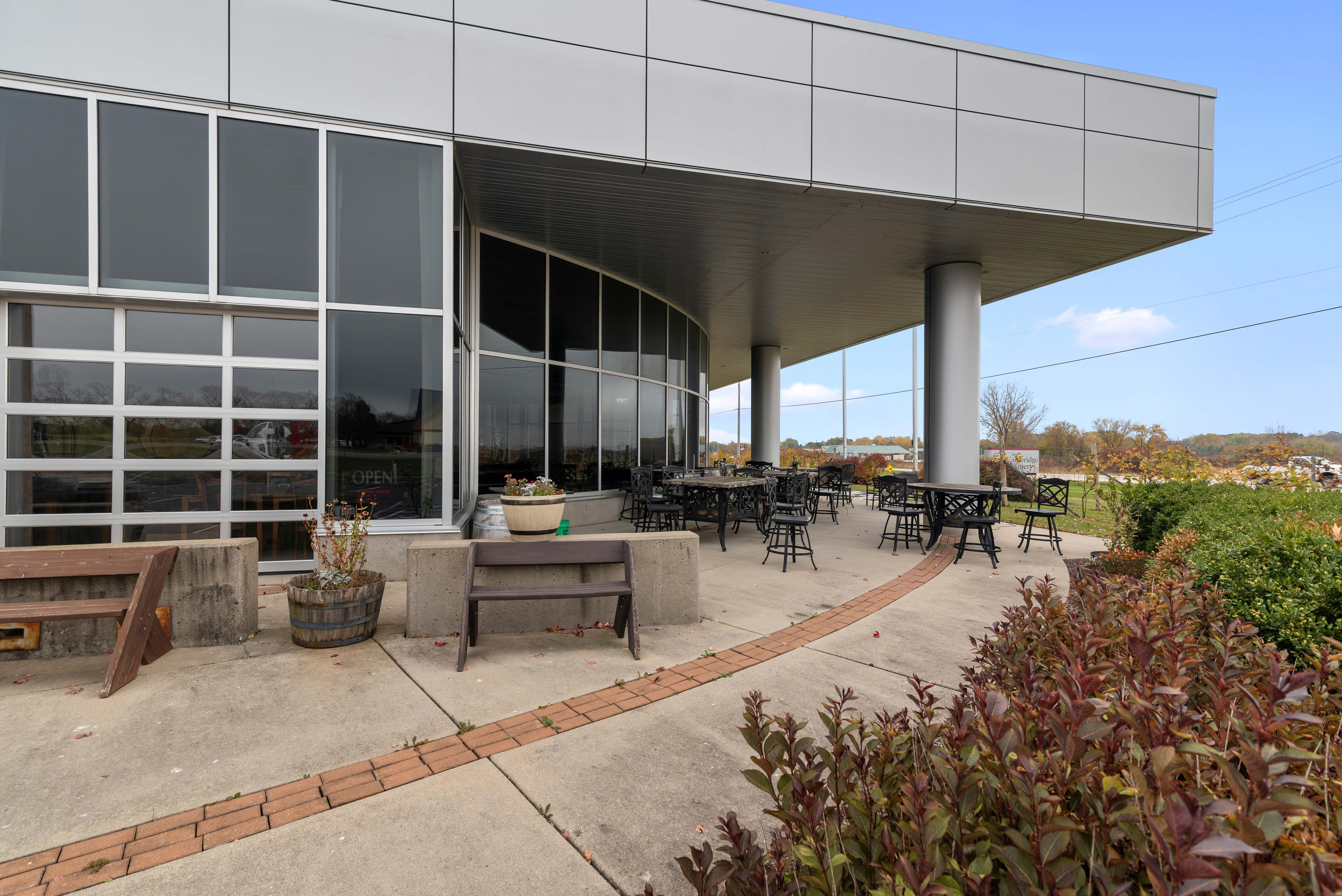 600 Kenseth Way, Cambridge, WI-27 med. garage door.jpg