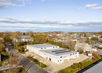 3301 Latham_Ext Pic 1.jpg