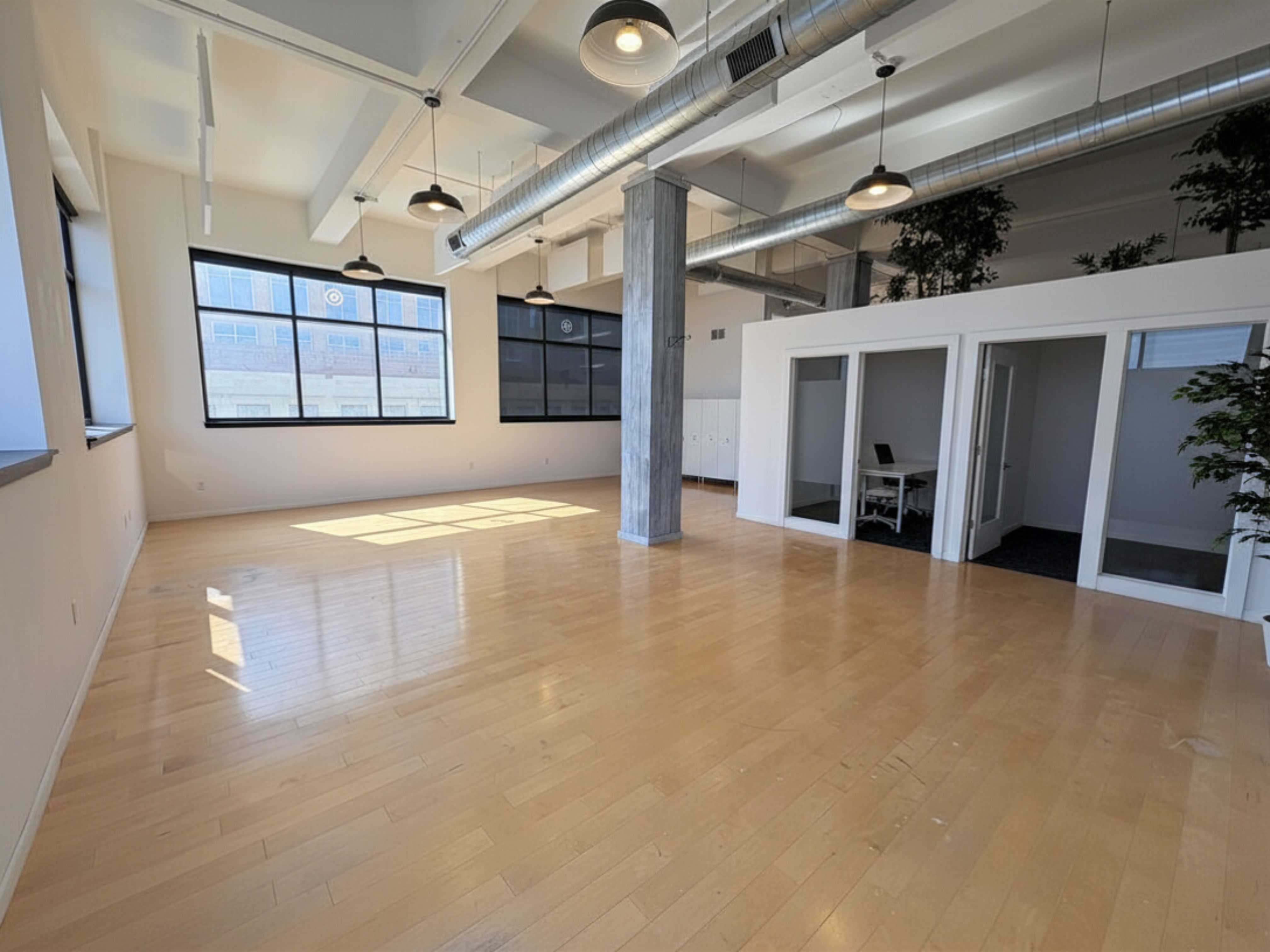 121 300 Main Area 1.jpg