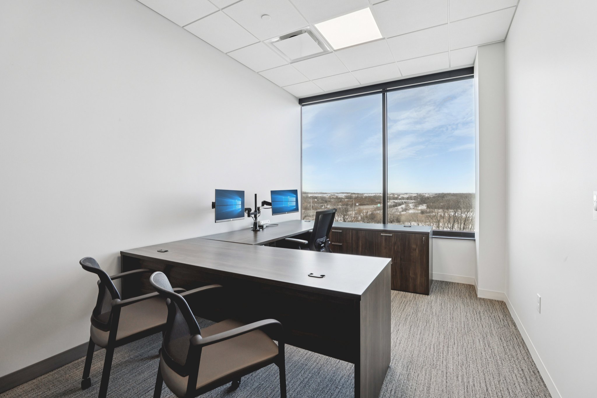 Innovate Ln-Private Office.jpg