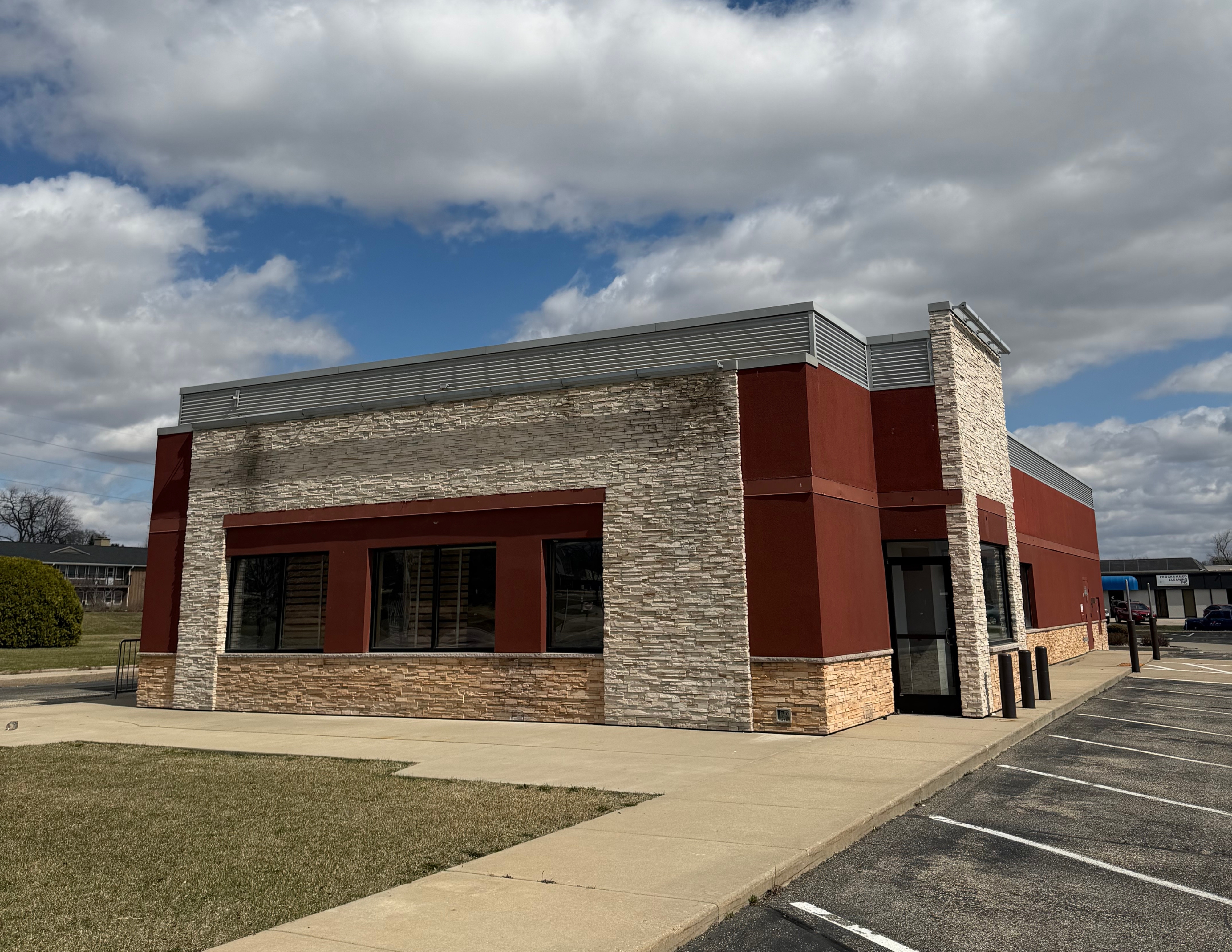 2051 W Broadway Flyer.jpg