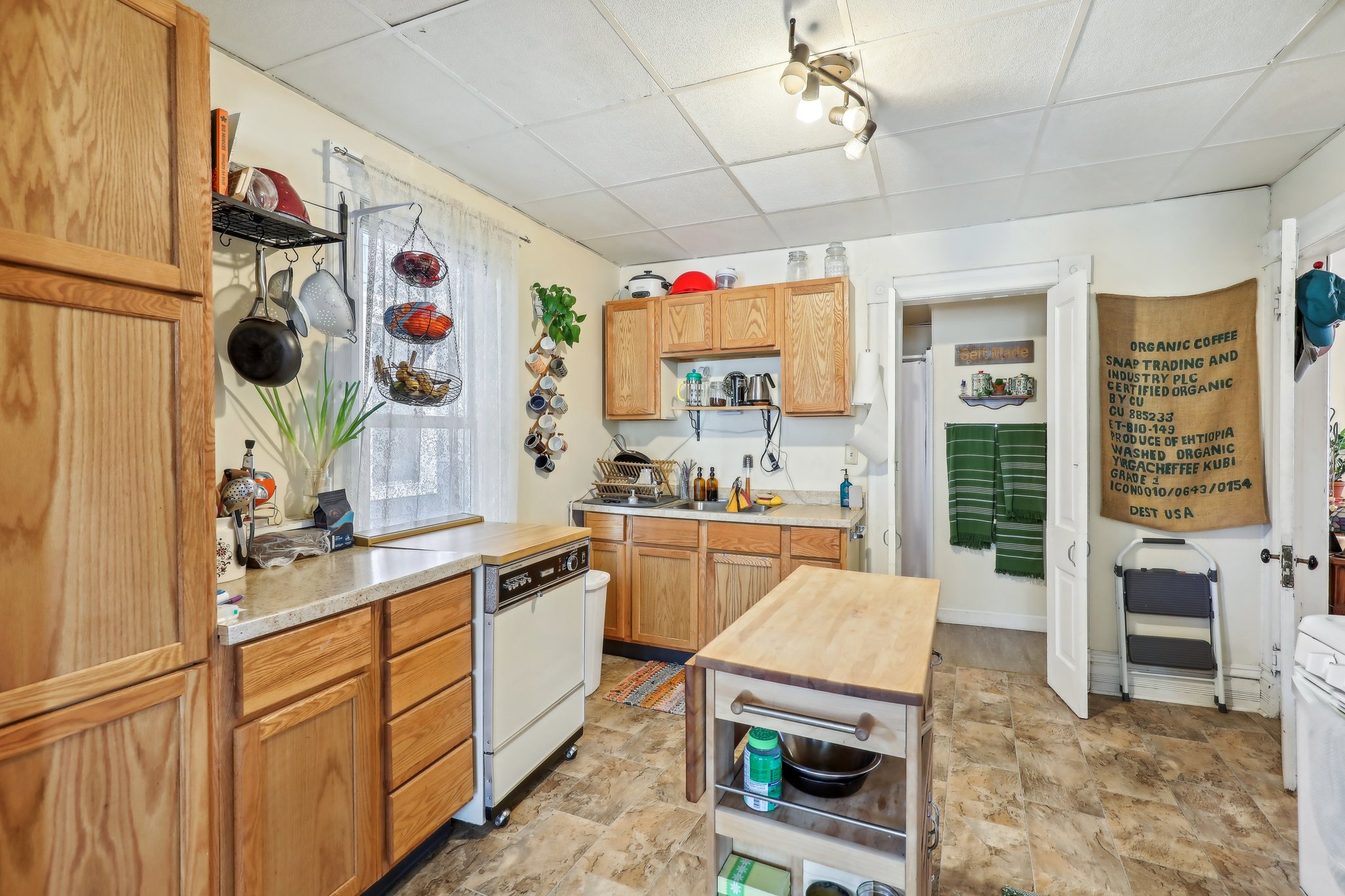 11-web-or-mls-E Johnson St-011.jpg