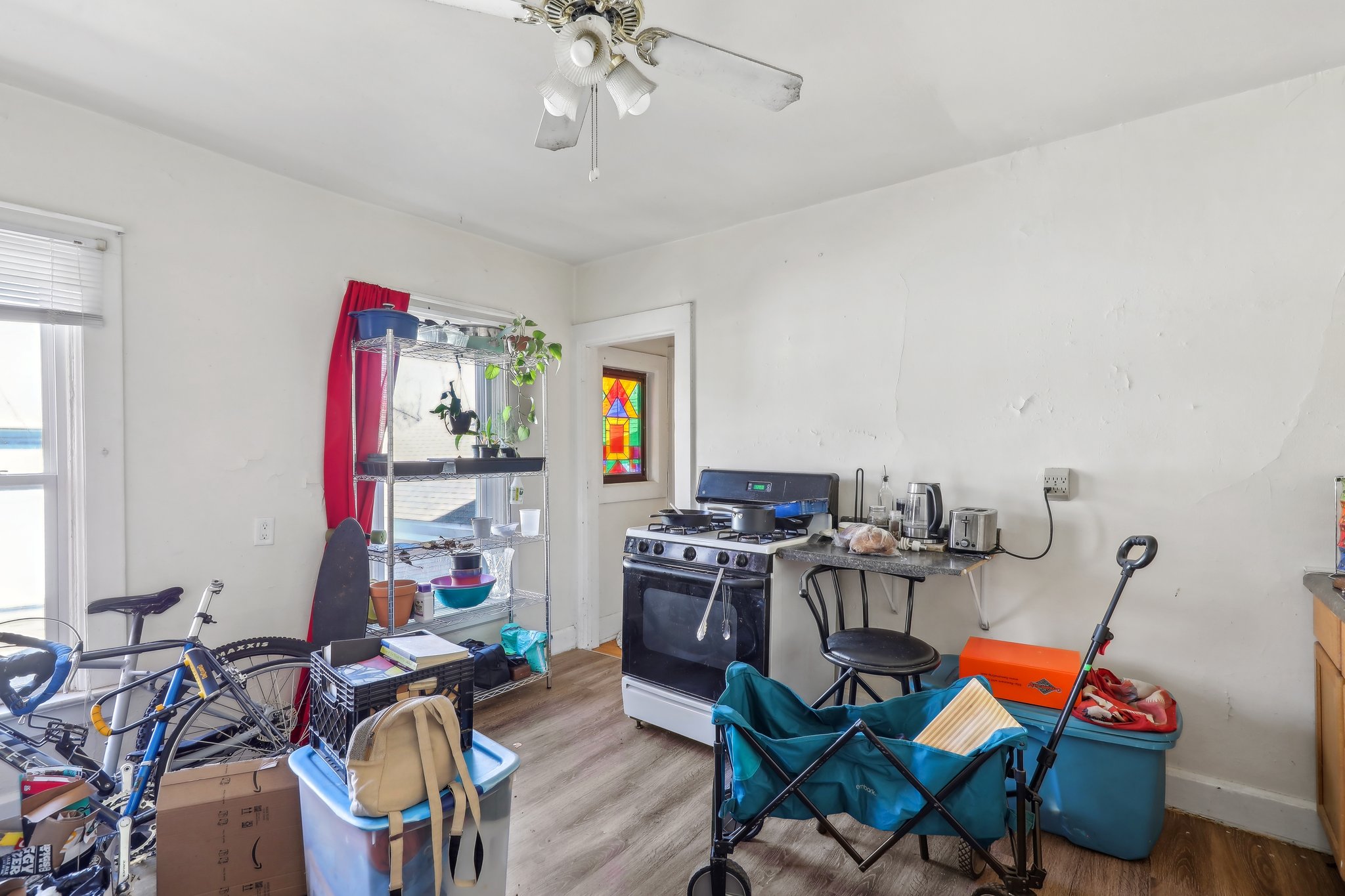 24-web-or-mls-E Johnson St-024.jpg