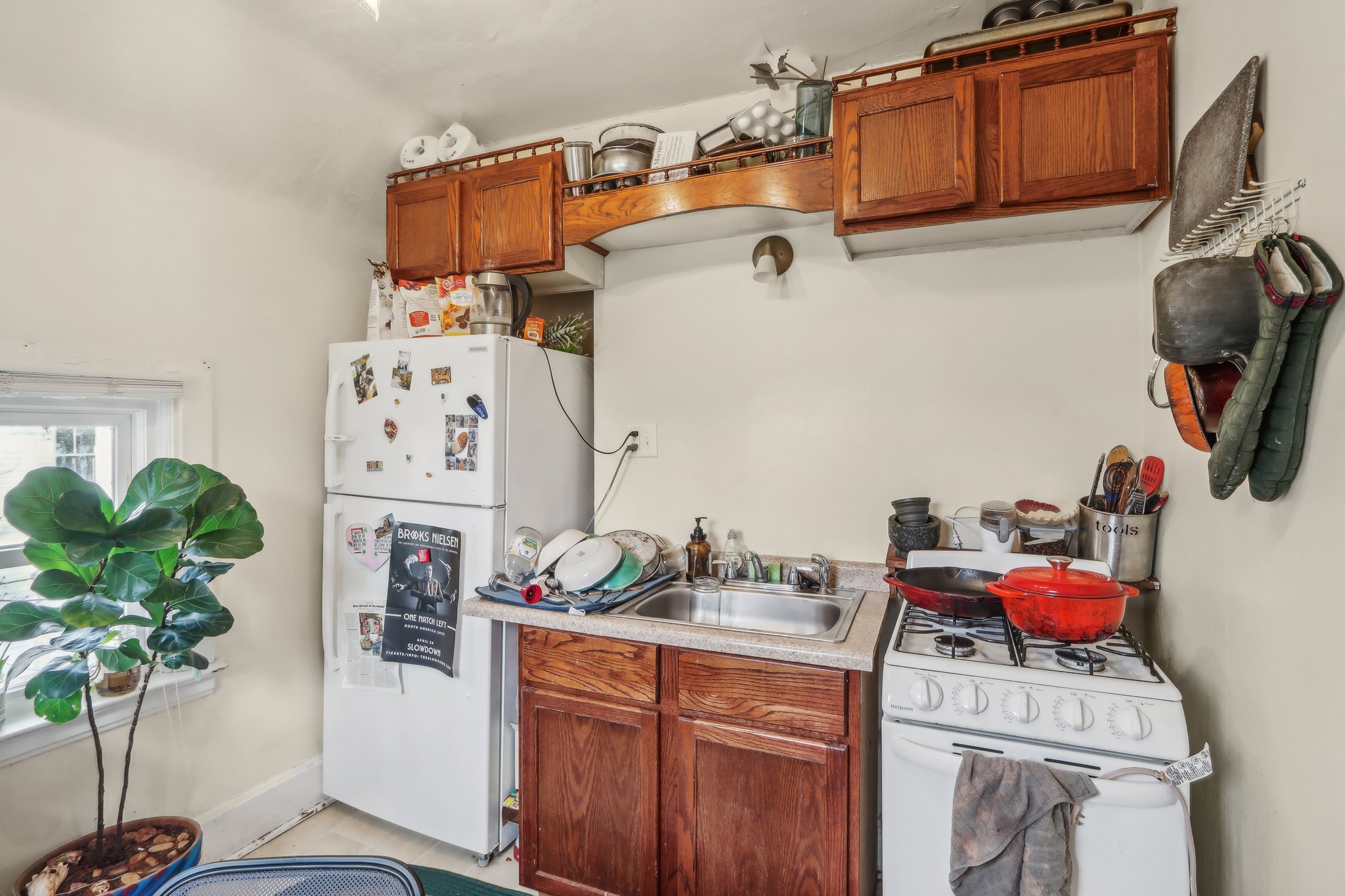 2-web-or-mls-E Johnson St-002.jpg